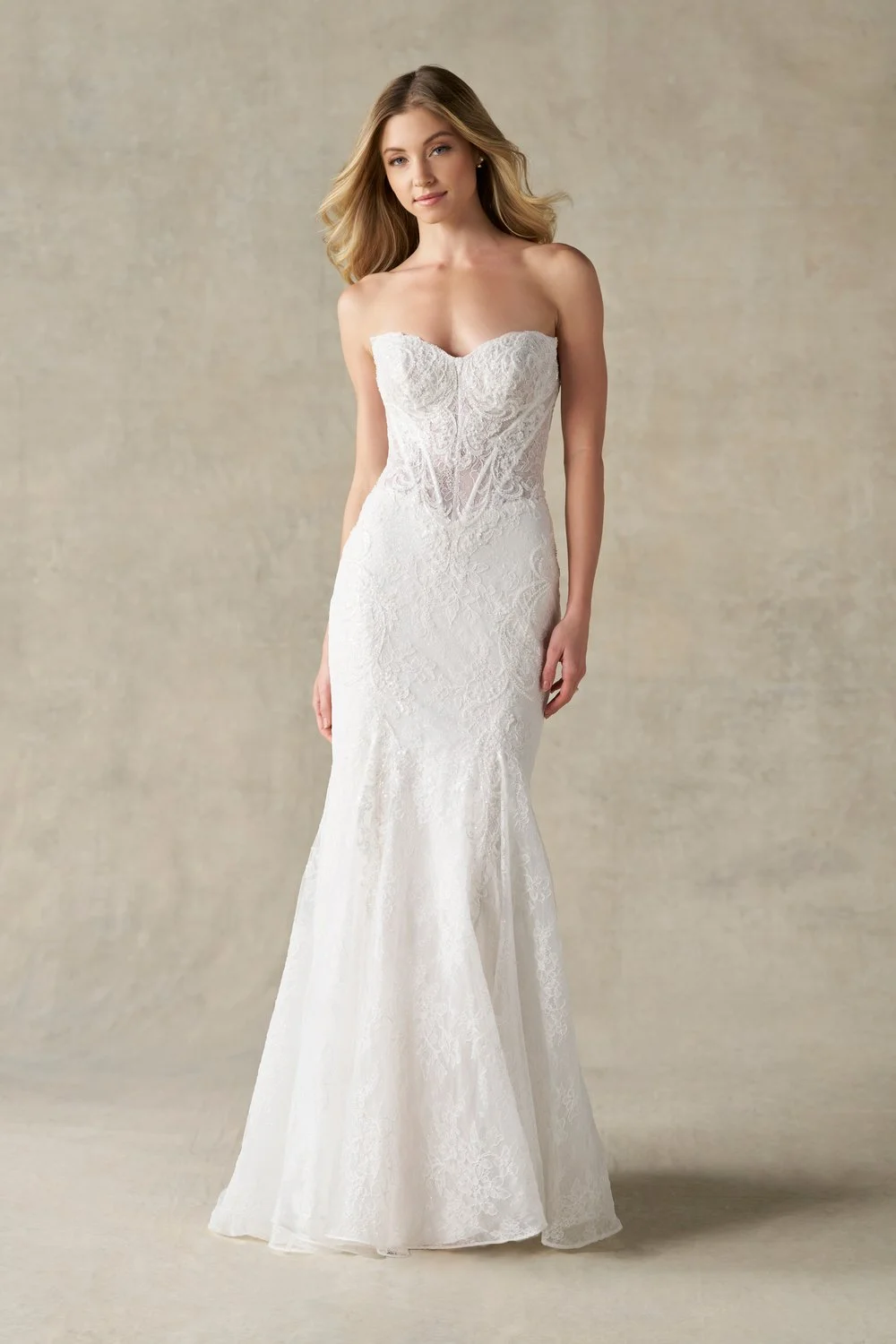 AllureBridals_A1481_Lace Bridal Gown.jpg