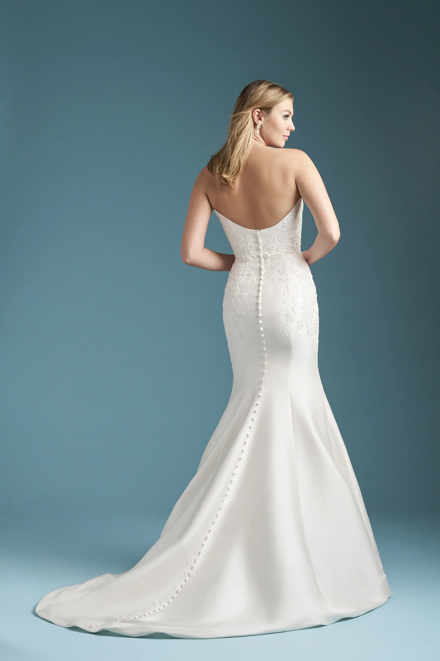 Allure Bridal-A1362-clean mermaid gown.jpg