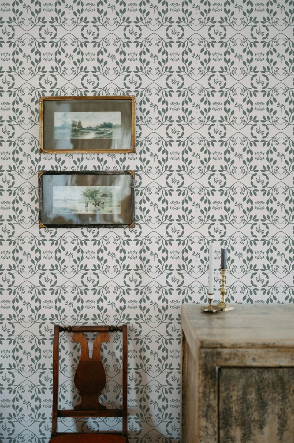 a wallpaper mockup featuring the vine geometric