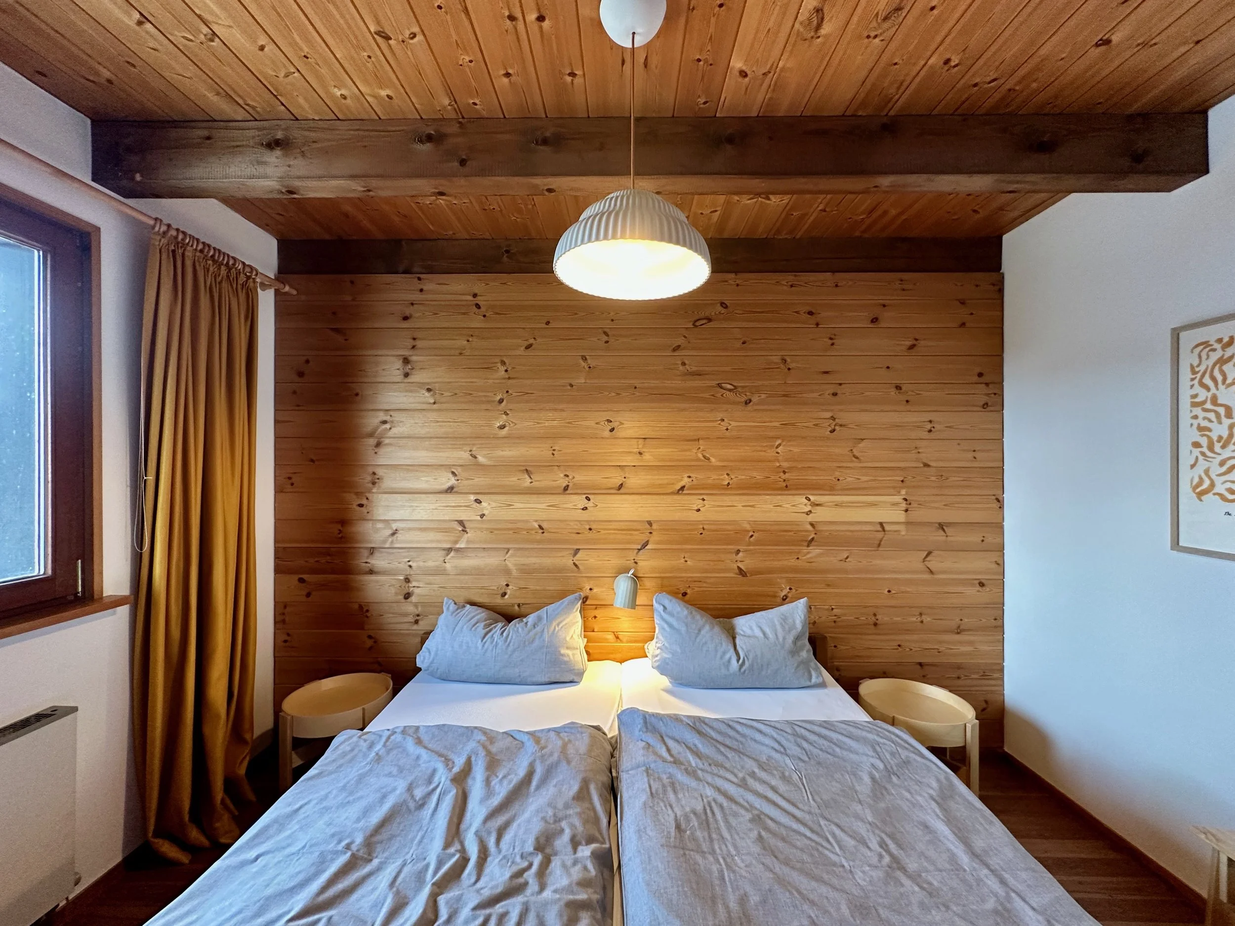 Schlafzimmer 1 mit Doppelbett im Ferienhaus Haus Grossmoos im Hochschwarzwald