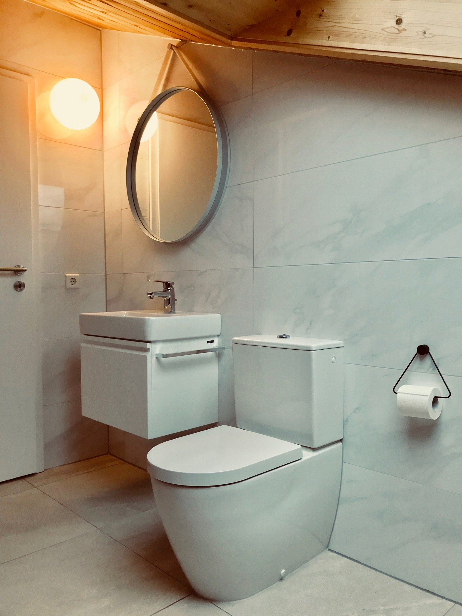 Badezimmer im Dachgeschoss  im Ferienhaus Haus Grossmoos im Hochschwarzwald