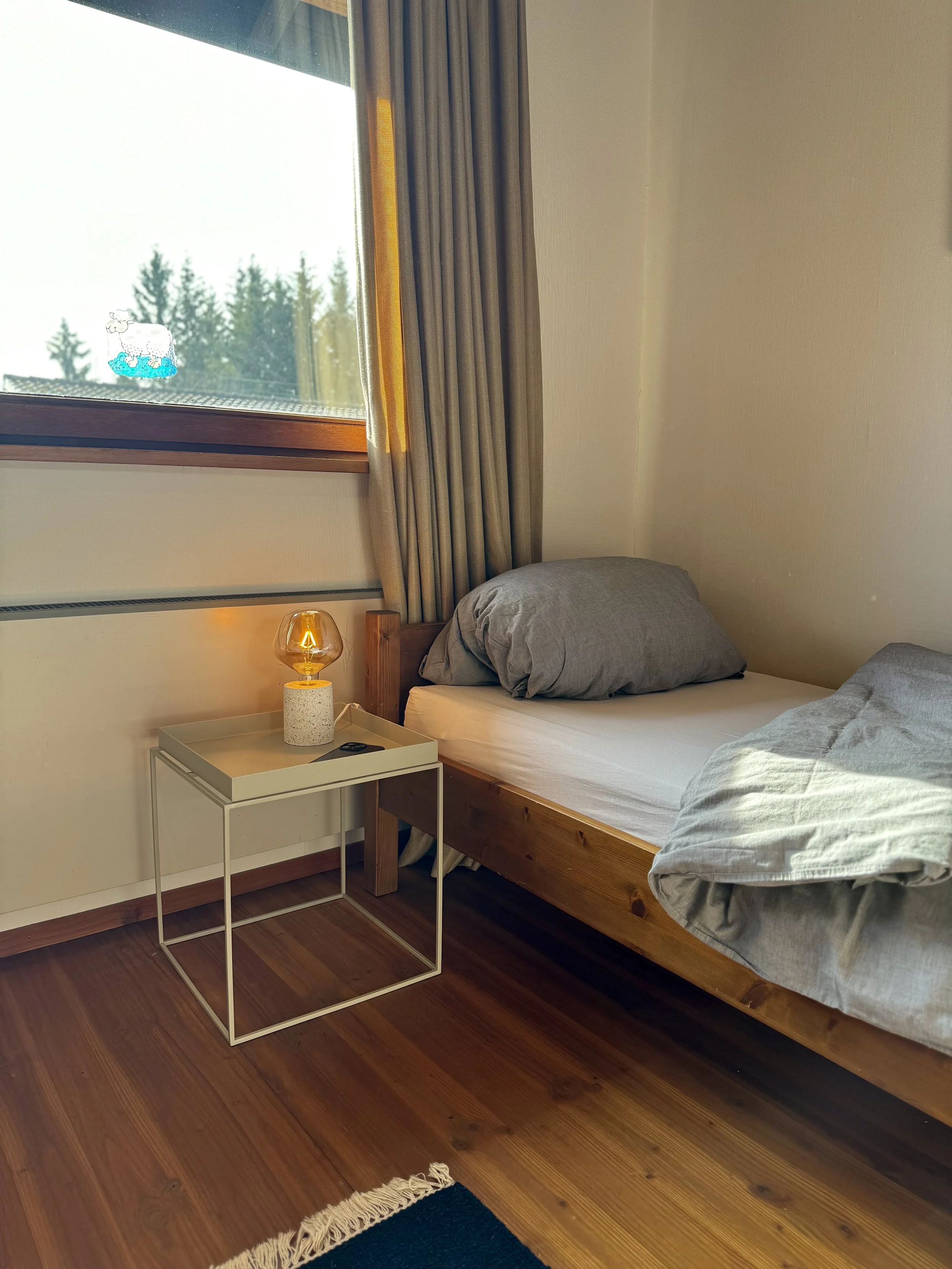 Schlafzimmer 2 mit zwei Einzelbetten im Erdgeschoss im Ferienhaus Haus Grossmoos im Hochschwarzwald