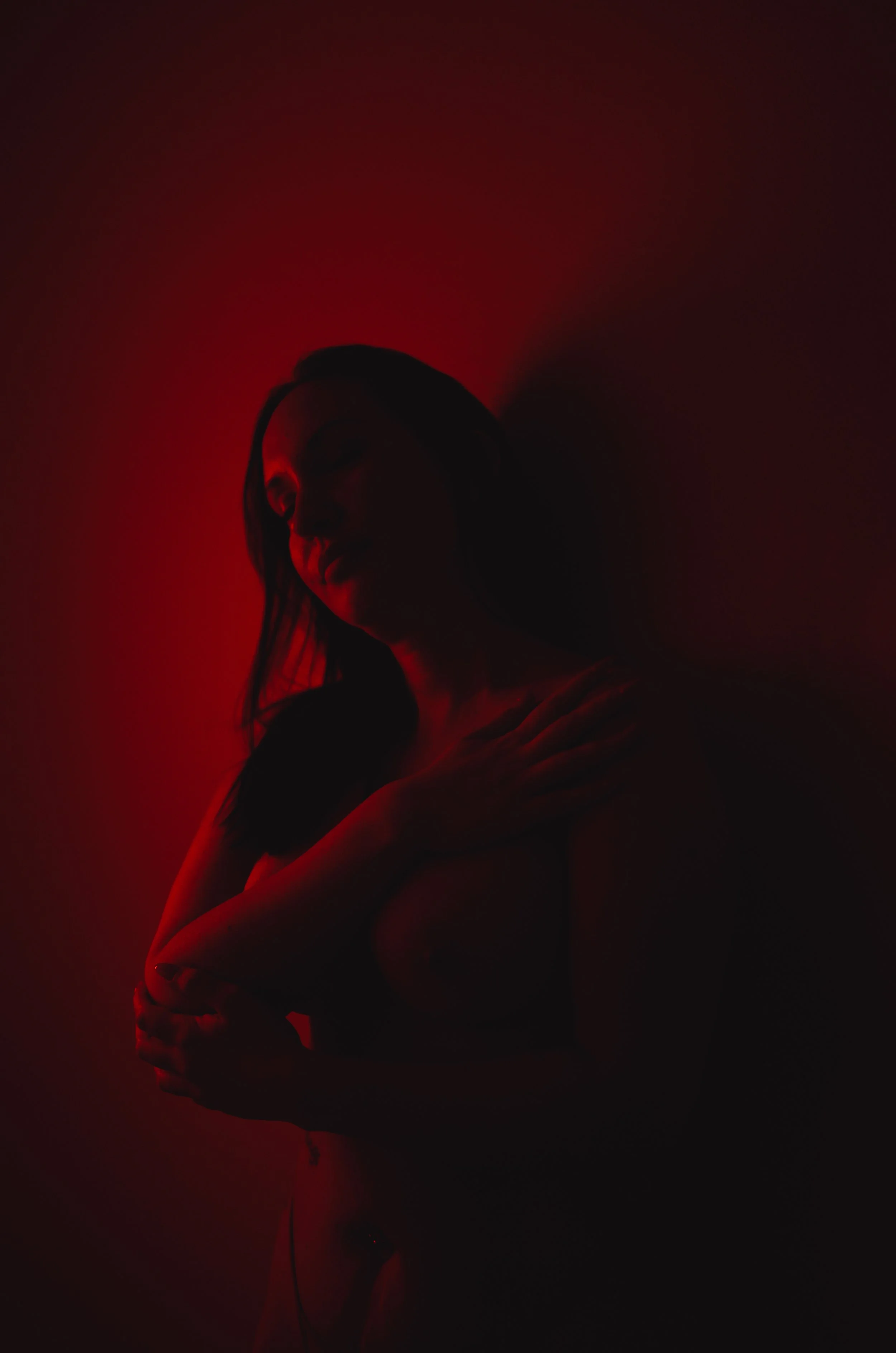 Luxury women's portrait captured in a relaxed and empowering environment.