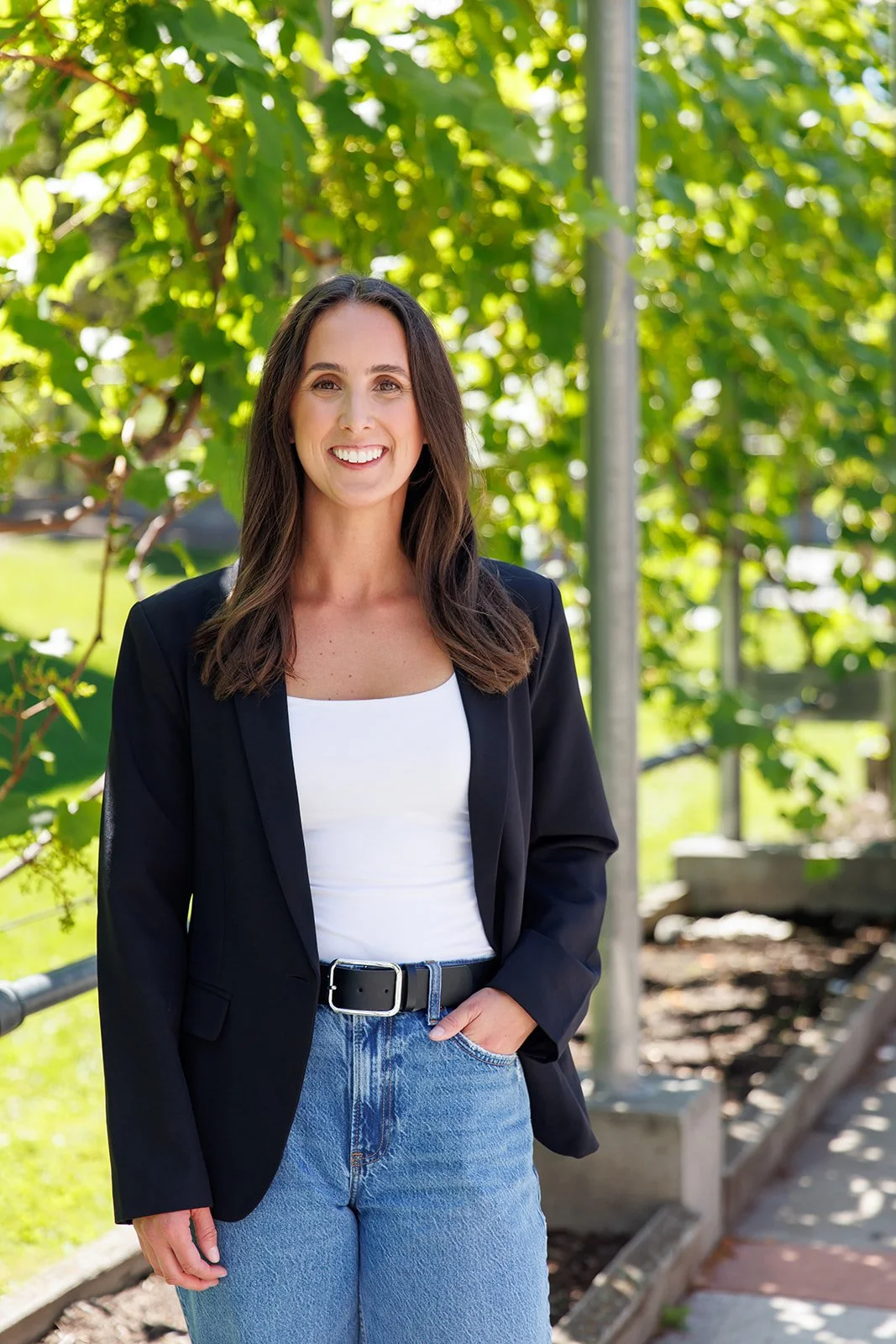 A picture of Dr. Brittany Jeffries a kelowna naturopathic doctor