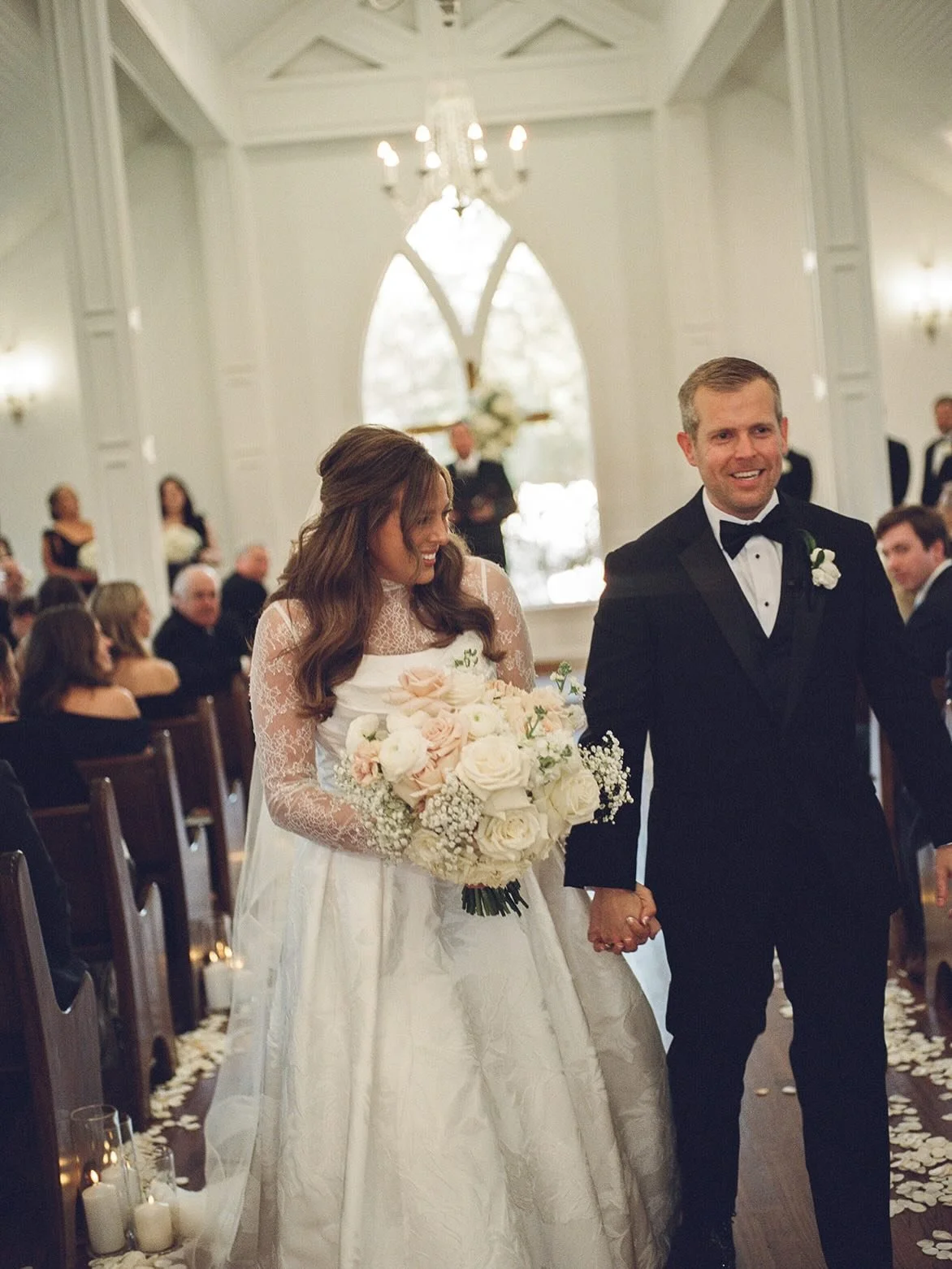Ellen &amp; Kyle&rsquo;s timeless chapel wedding 💘

Photography: @ruthiemartin_photo
Venue: @springsvenuevalleyview
Dress: @bblewisville
Tux: @menswearhouse
Video: @816filmco
Florist: @hautefloral
Cake: @barnettsweetsco
HMU: @teasetopleasehairandmak