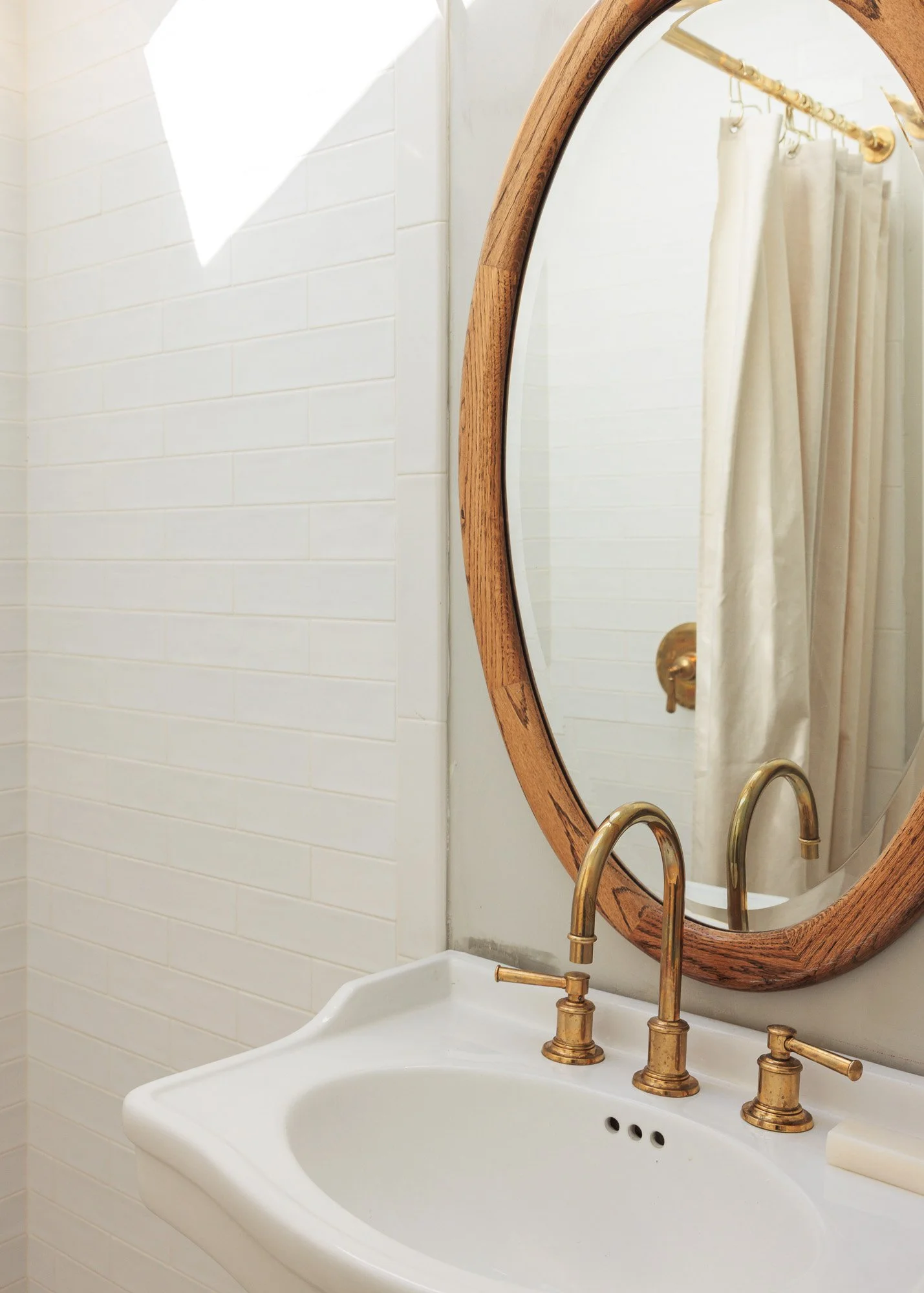 KM_Studio-14_Web copy.jpg