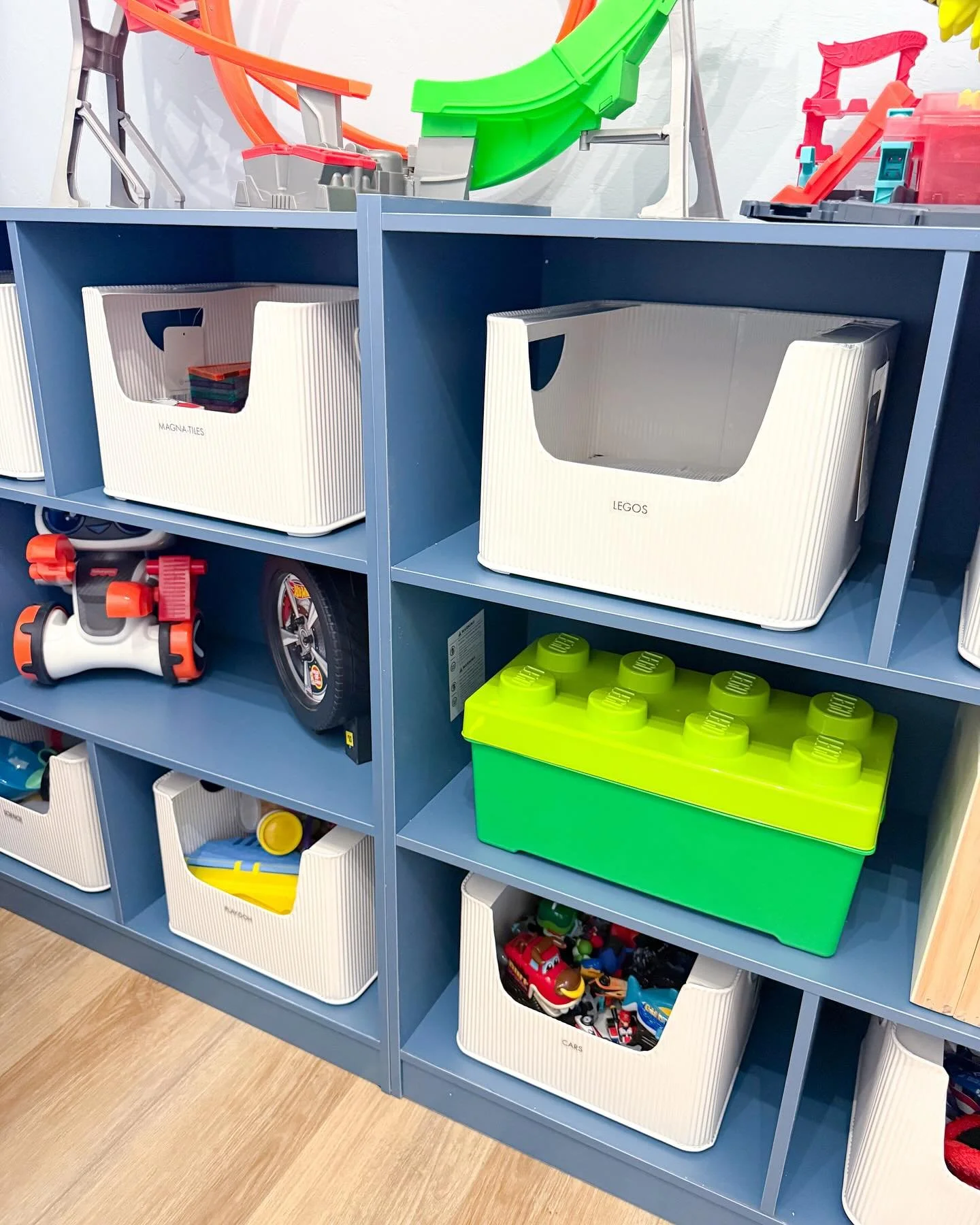 Christmas may still be a month away but the magical feeling has already hit this household. ✨ An organized playroom feels like Christmas morning to our sweet little clients. Don&rsquo;t believe me? See it in action and you&rsquo;ll become a believer!