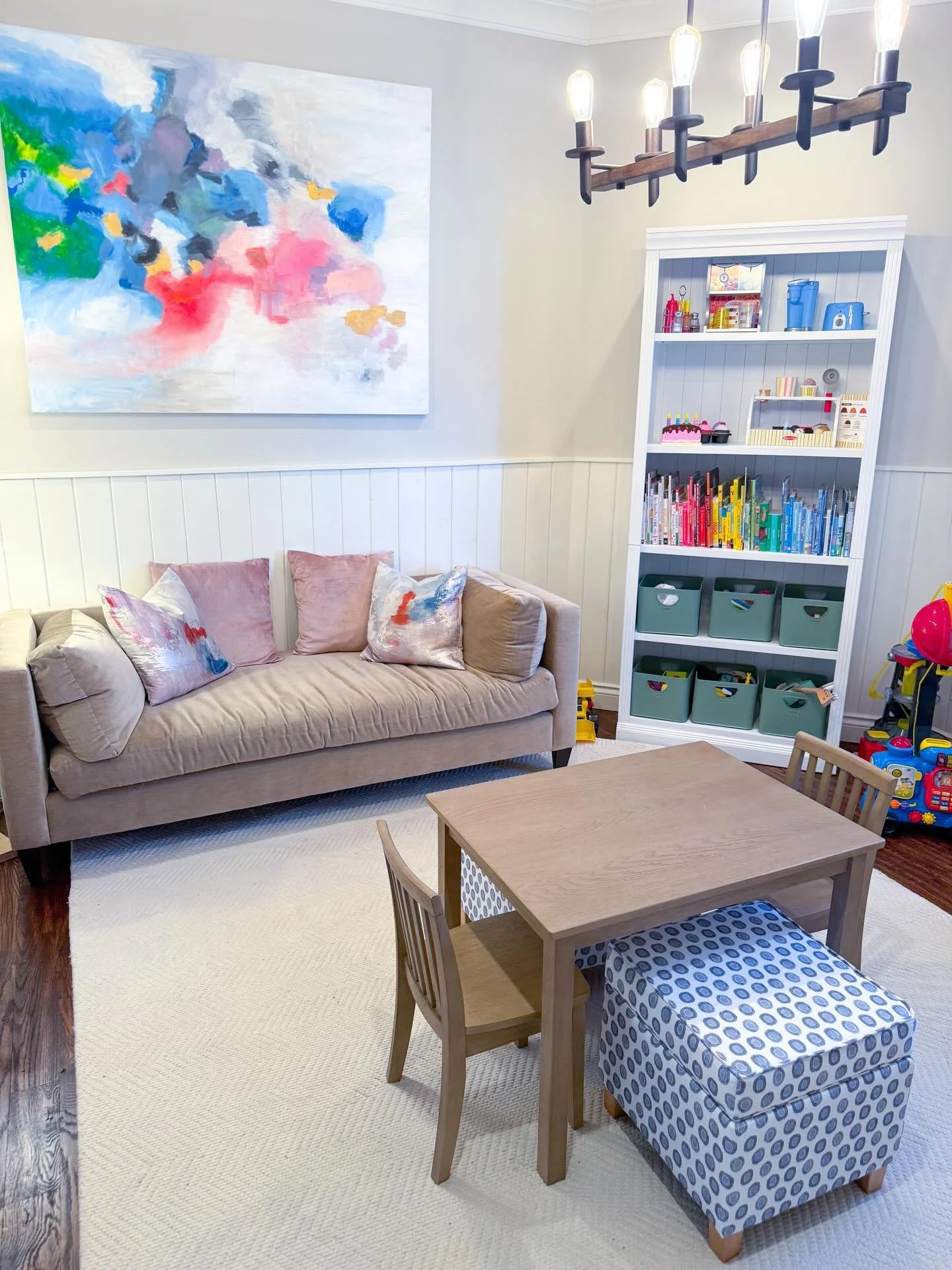 Pretty Pretty Playroom ❤️ Pro Tip: Create a toy exchange (like a seasonal exchange) with your kid&rsquo;s items so that every few months toys can feel new and exciting. Too much of a good thing is overwhelming to them and your space. Swipe through th
