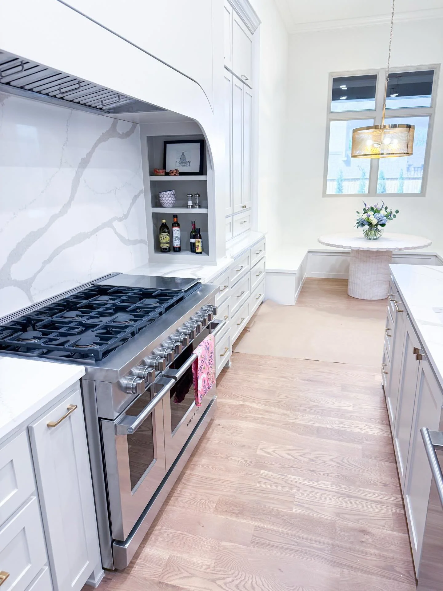 Building a home is a major task. Moving in is the ultimate reward, right? Not quite. Having Labeled Living unpack you, organize you and giving you the gift of a settled orderly home the moment you move in, that is the ultimate reward. ❤️