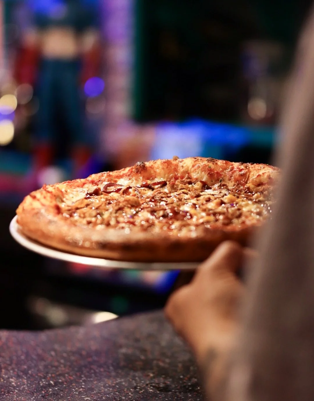 Get a slice of this&hellip;

#switchsouthend #cocktailbar #pizza #supportlocal #smallbusinesssupportingsmallbusiness