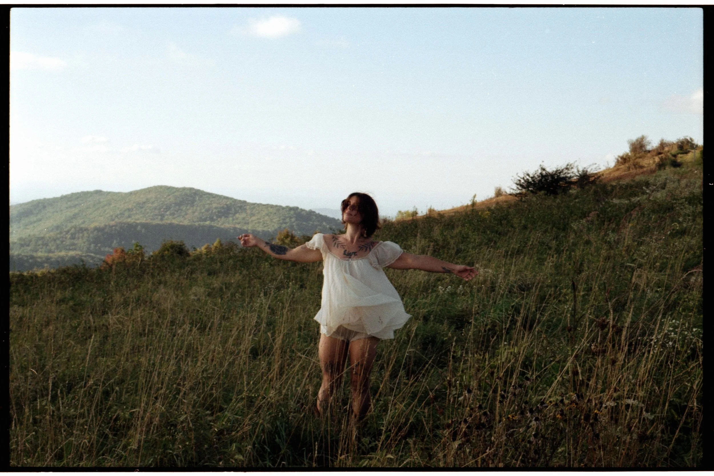 dreamy-portrait-effortless-mountains-nc.jpg