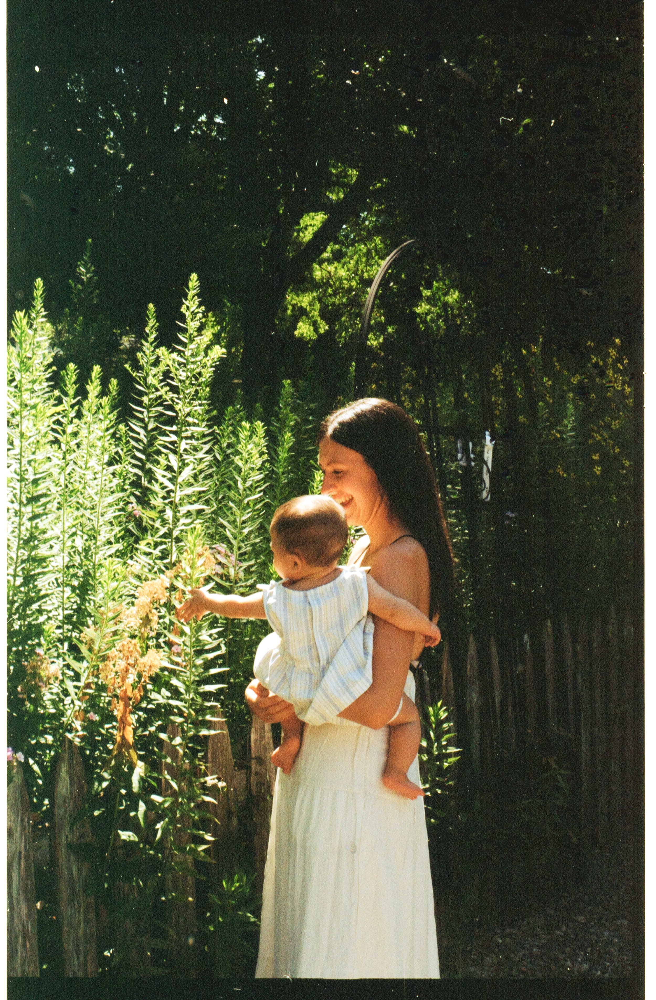 charlotte-motherhood-natural-photography.JPG