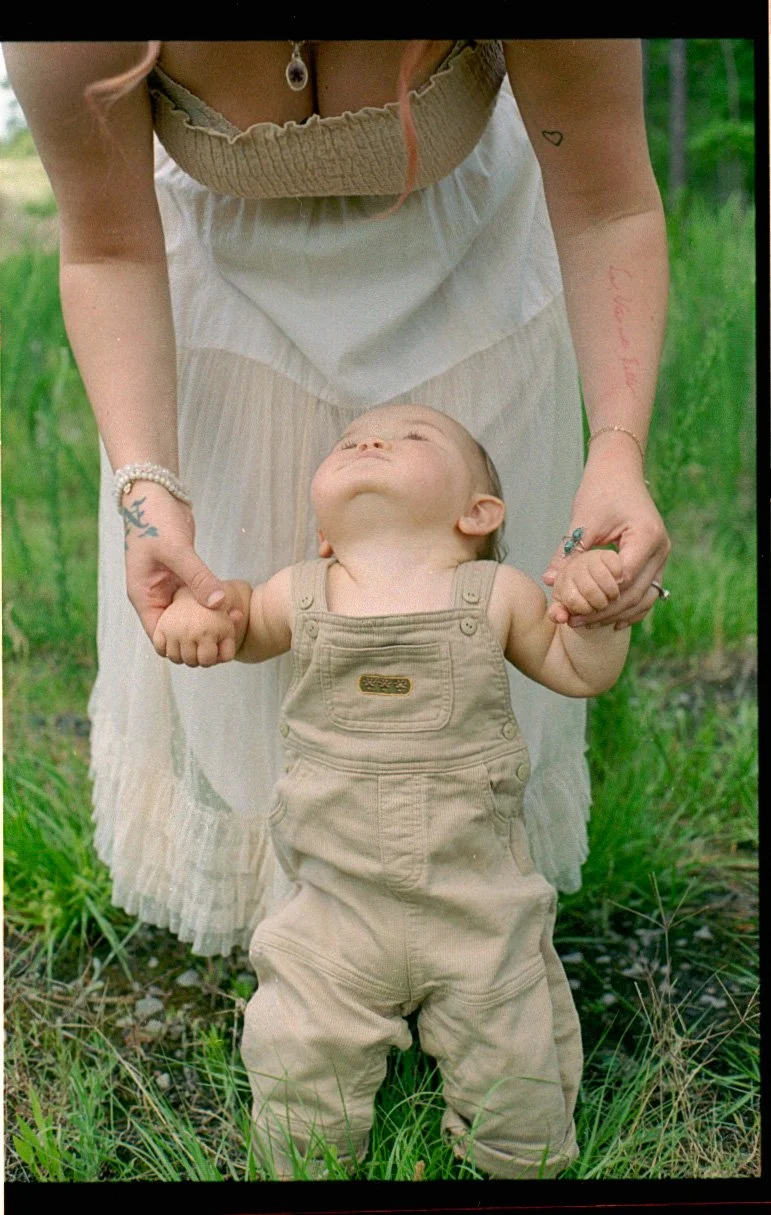 soft-motherhood-session-film.JPG