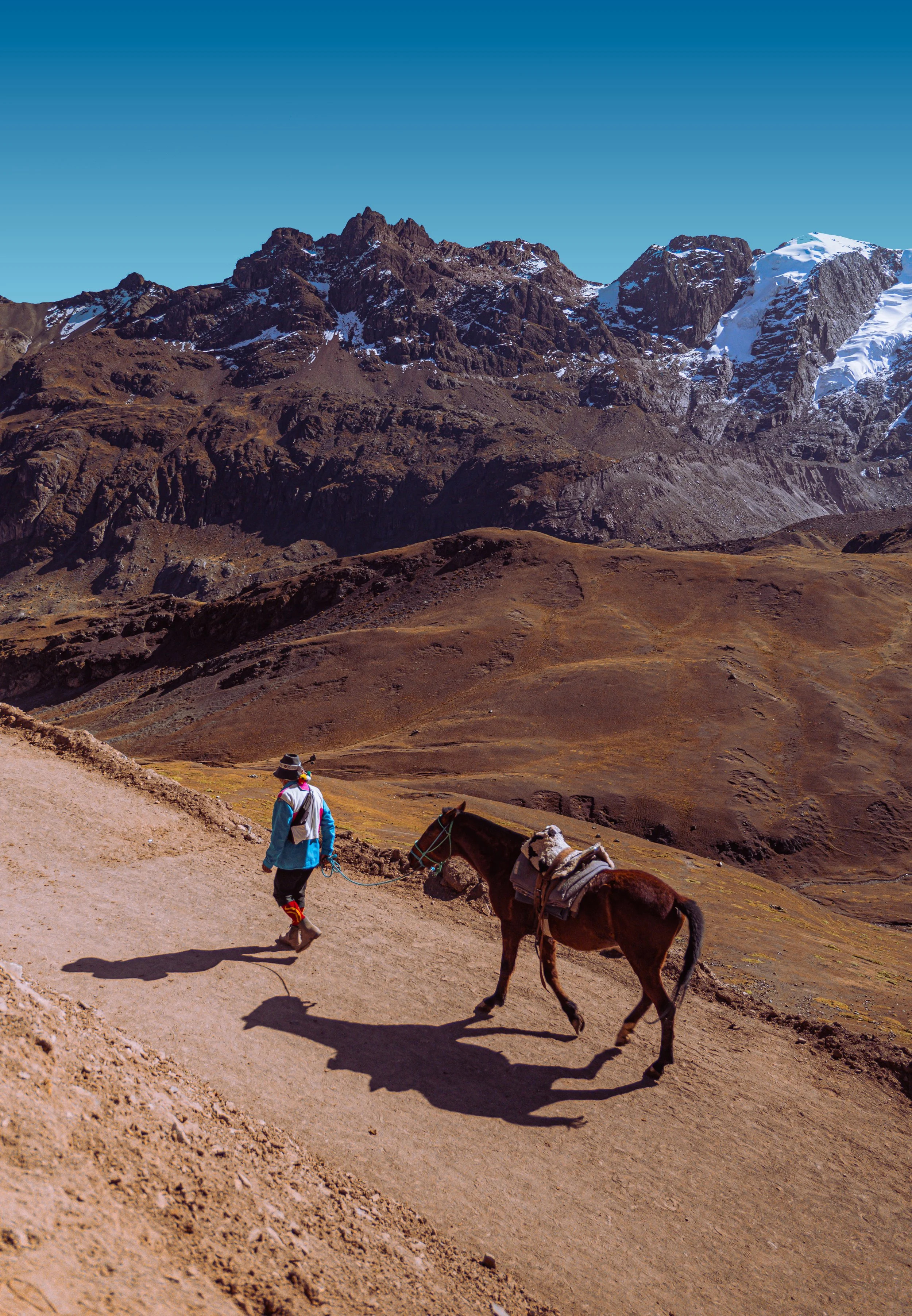 Trabajador con Caballo copy.jpg