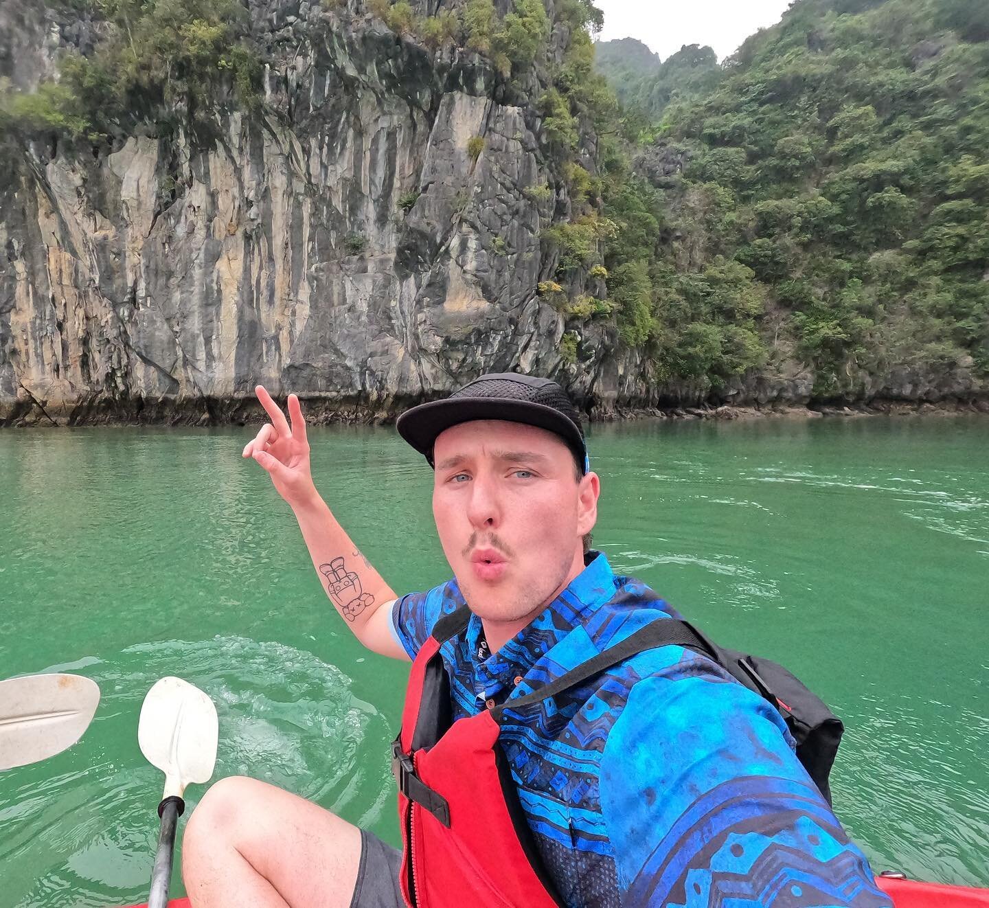 1 Shirt to rule them all 🧙&zwj;♂️

Do you find yourself paddling through UNESCO World Heritage sites?

Then hiking through the mountains in Indochina?

And somewhere in the middle grabbing a cup of egg coffee and leaving a note at a cafe?

If so we 