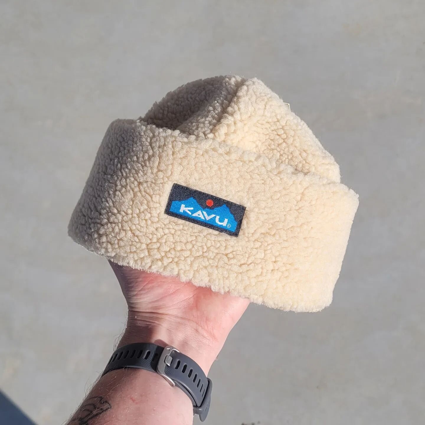 The @kavu Unicorn Farm has once again brought you a hat that will keep your head warm and bring magic everywhere you go.

Don't be alarmed if your friends start to pet your head -- the Fur Ball Beanie is cuddly!

#KAVU #FUNHASNOSEASON #BUSYLIVIN #LOC