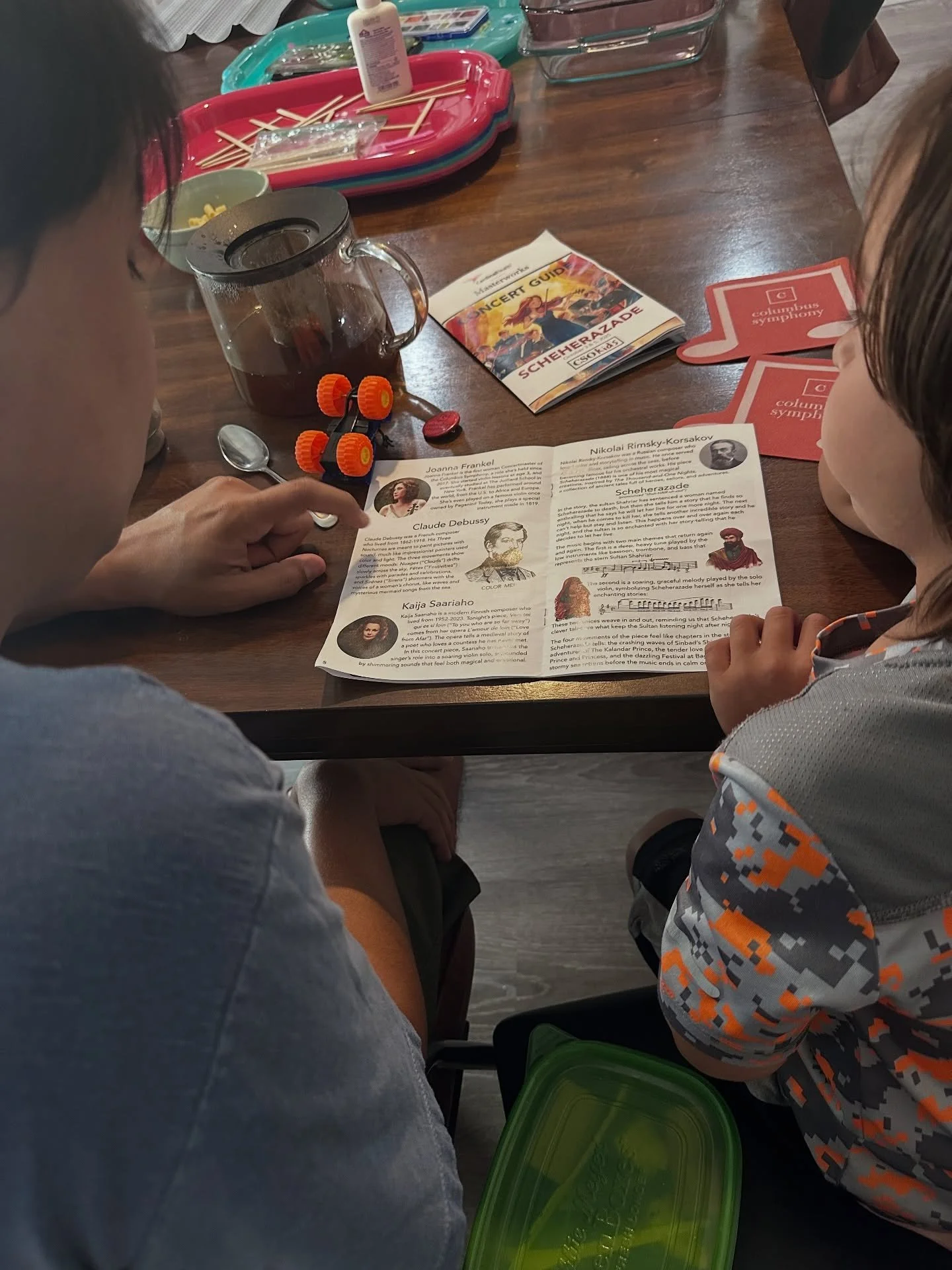 Another reason why we love the Columbus Symphony! They just started having kid programs at their Masterworks concerts. So I brought the fun and learning home 🤩 🎶

@souzaoboe gets to share more of his work with the kids!! Looking forward to the next