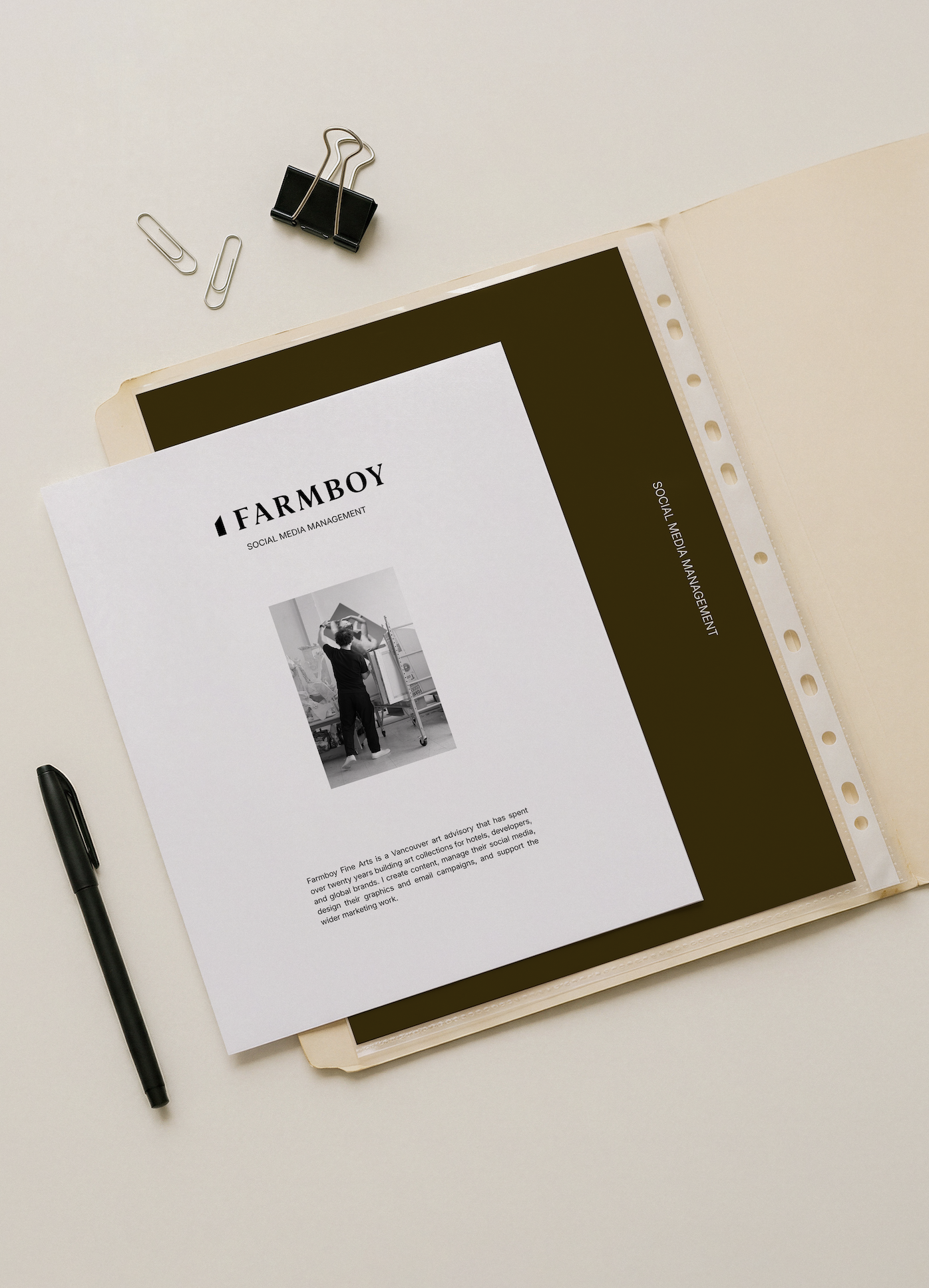 Flat lay brand photography featuring social media management materials and creative marketing tools for digital agencies, entrepreneurs and business branding.