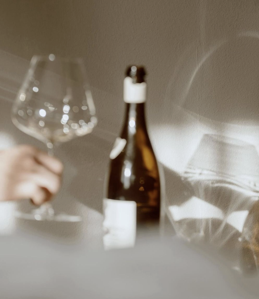 Lifestyle beverage photography featuring wine in natural light, created for wineries, restaurants, hospitality brands and premium product marketing.