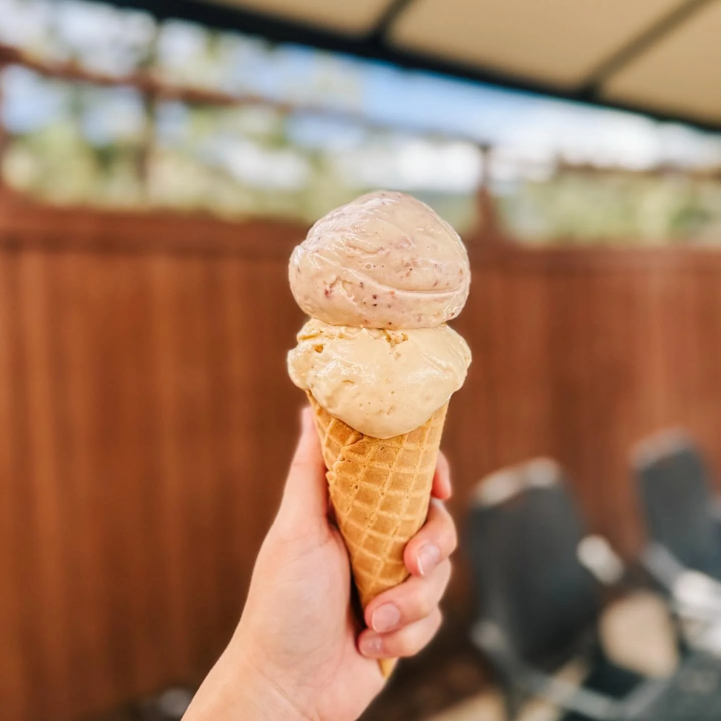 New flavors in the shop! Stop by for a scoop of PB&amp;J and Dulce de Leche 😋

✨ PB&amp;J has a salty peanut butter base with a strawberry jam swirl
✨ Dulce de Leche has a caramel base with a caramel swirl throughout

More delicious, new flavors com