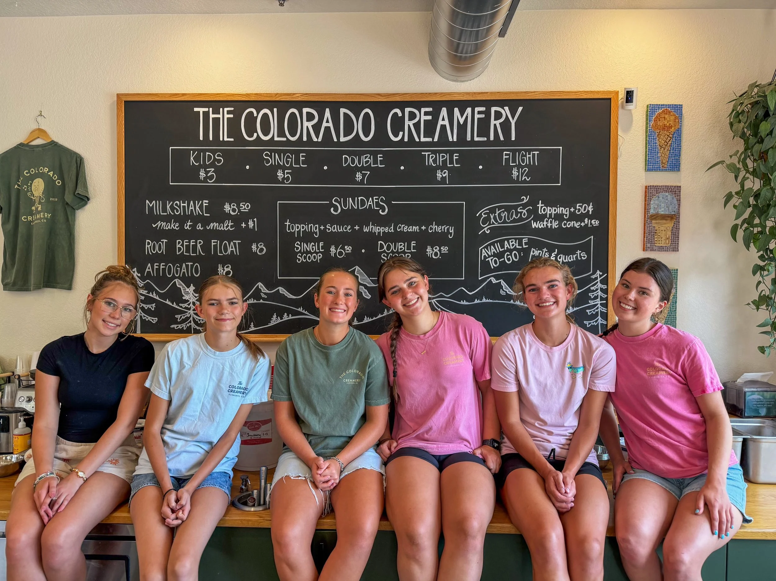 Sweet summertime 🌞

Our team has been working hard to serve our community this season + have been absolutely crushing it 🍦