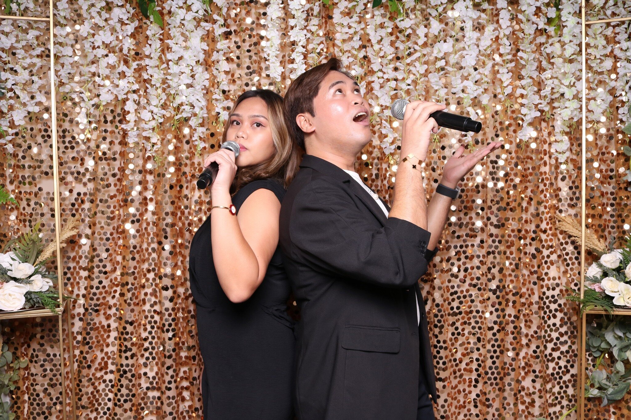 MC's always bring the party with them!😎

Book us for your next event!
 #crownphotobooths