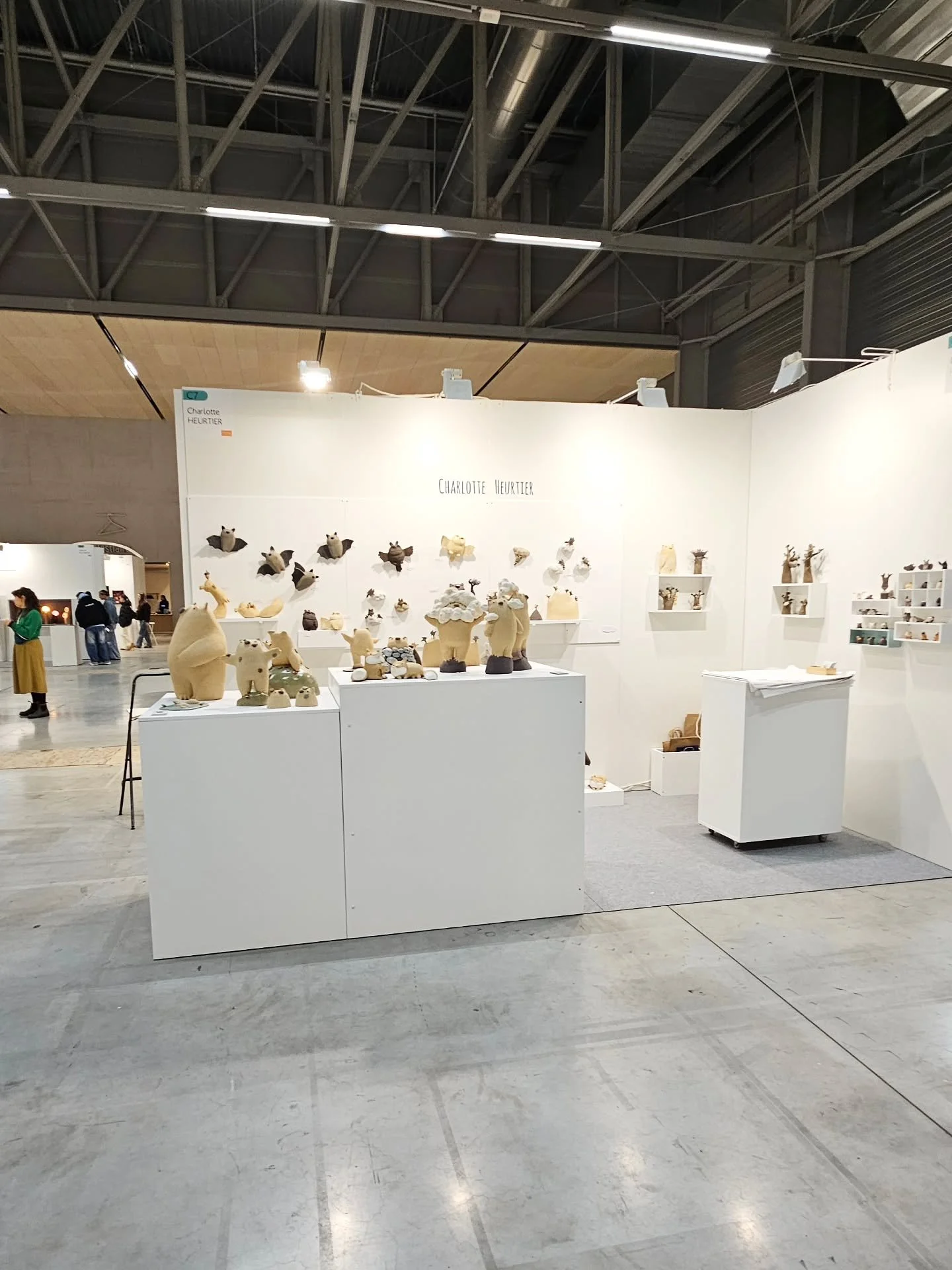 Hier &eacute;tait le premier jour du @salonresonances tant intens&eacute;ment pr&eacute;par&eacute;. J'arrive sur les rotules et les coudes, mais je suis contente de vous pr&eacute;senter ces derni&egrave;res pi&egrave;ces que j'ai pris tant de plais