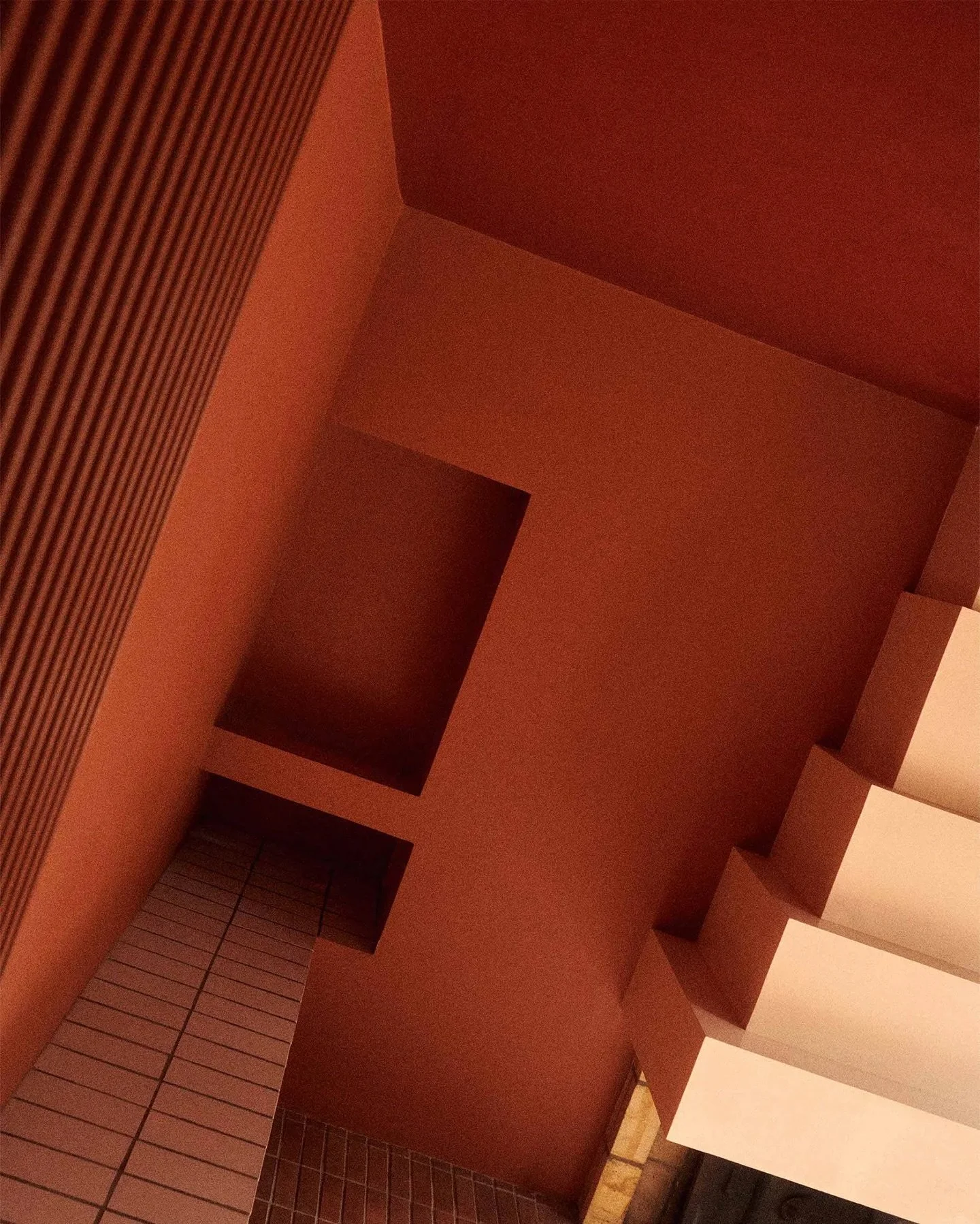 Boodschap van algemeen nut: 
In februari zal de winkel gesloten zijn op MAANDAG en DINSDAG!
📷 @sessun 
#makeover 
#newbeginnings 
#newcollectionss26