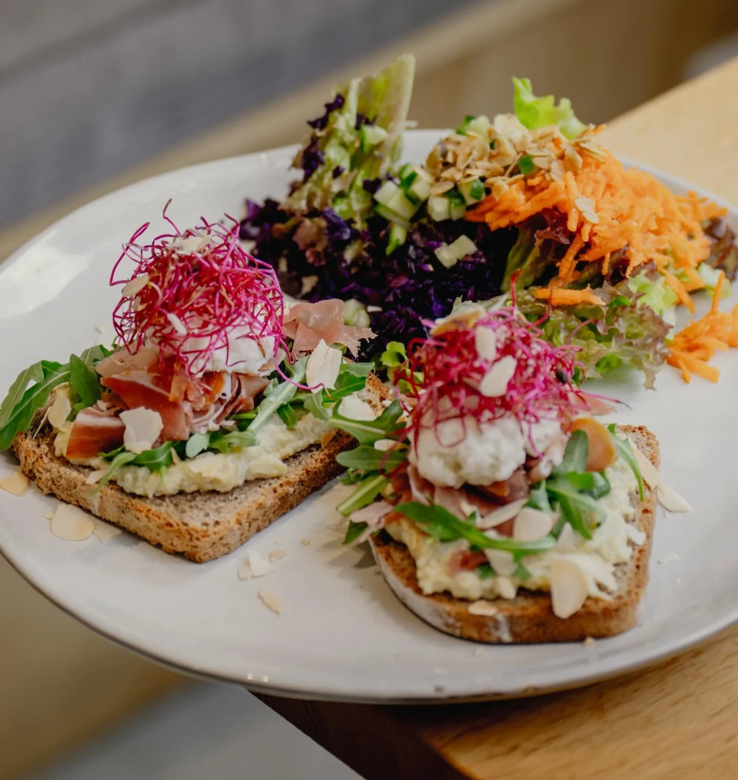 Notre tartine &agrave; la tartinade d&rsquo;artichaut fait partie de la s&eacute;lection pour notre brunch du 1 mai. 
Notre tartine &agrave; la tartinade d&rsquo;artichaut est un v&eacute;ritable d&eacute;lice : deux tranches de pain &agrave; l&rsquo