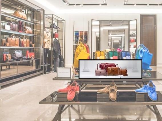 Ultra-wide stretched digital display for retail