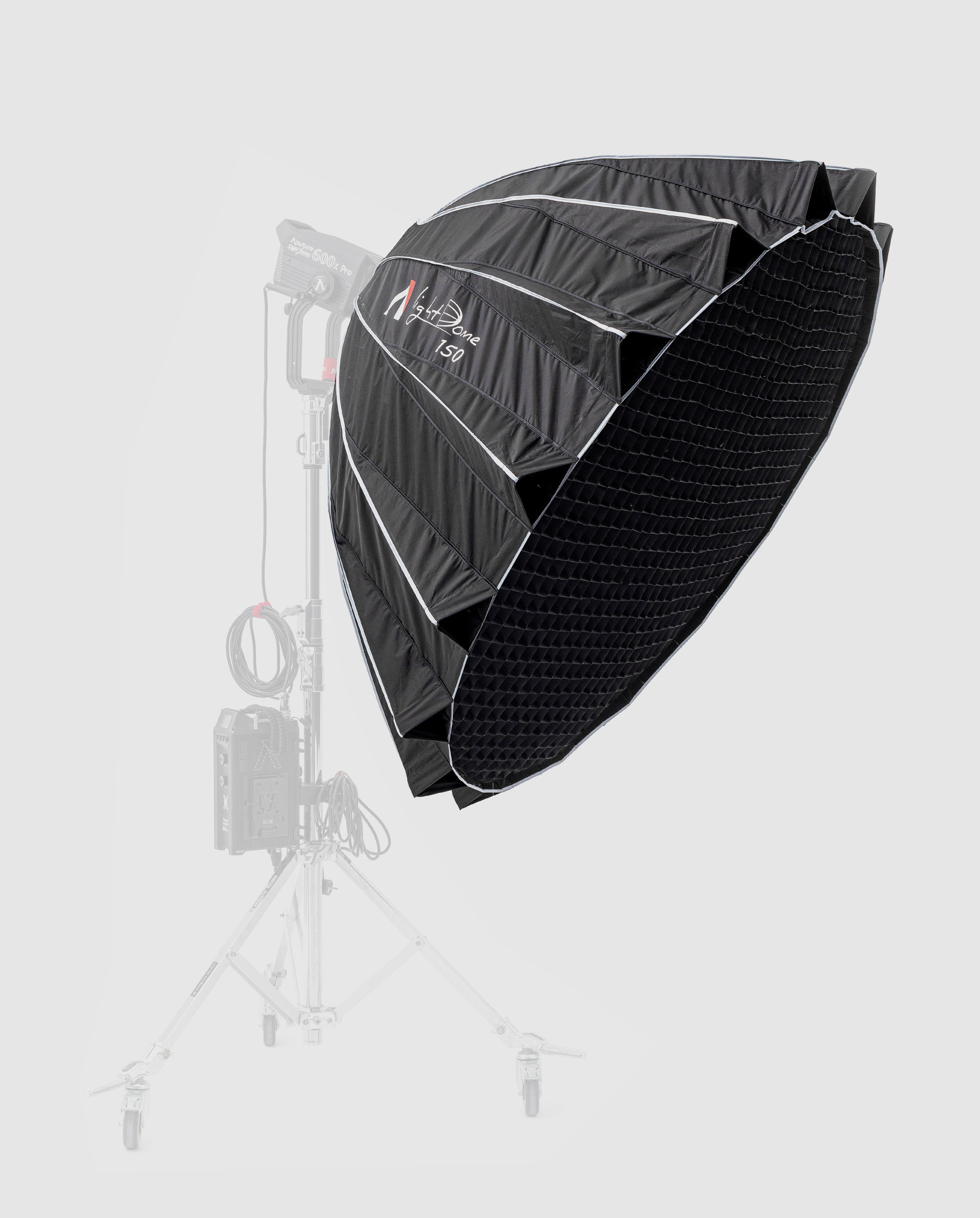 1x Aputure Lightdome, d150cm (con rejilla de nido de abeja)