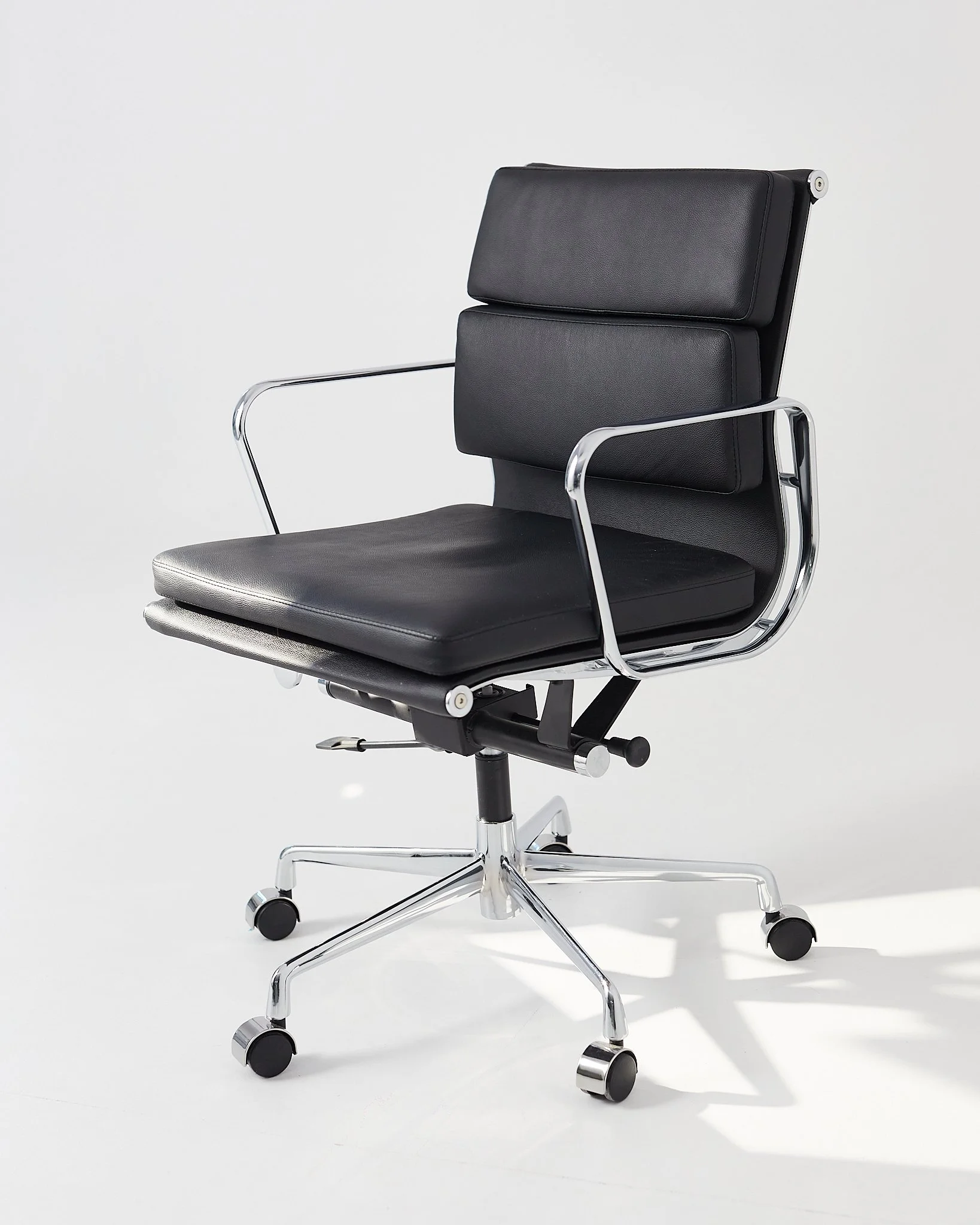 Dimgray Furniture 014 45.jpg