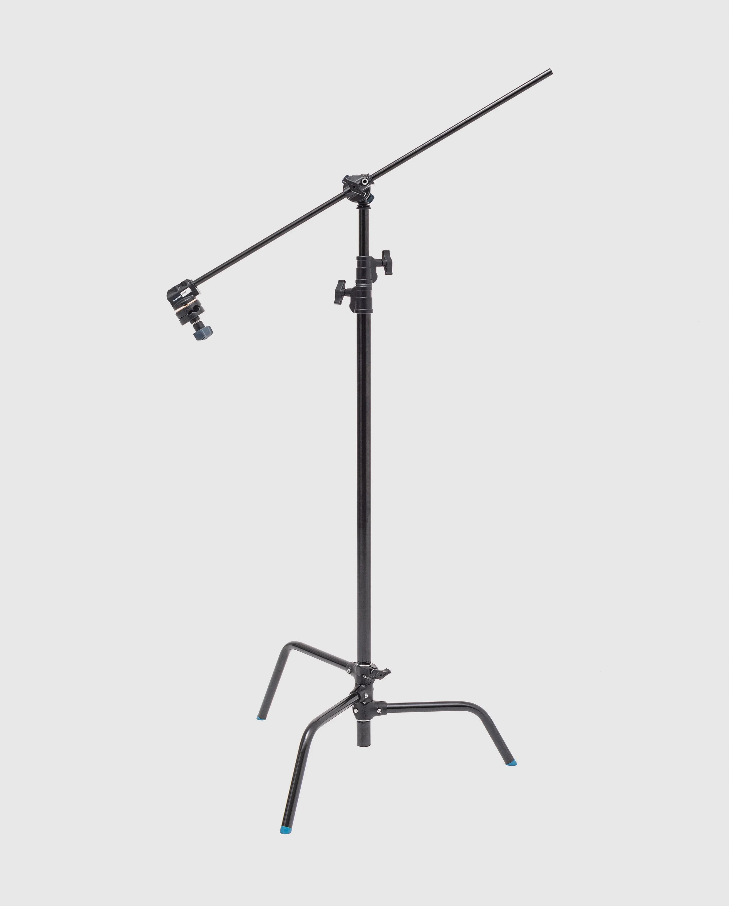 1x C-stand Avenger A2030 KIT (trípode, brazo de extensión y Grip-Head)
