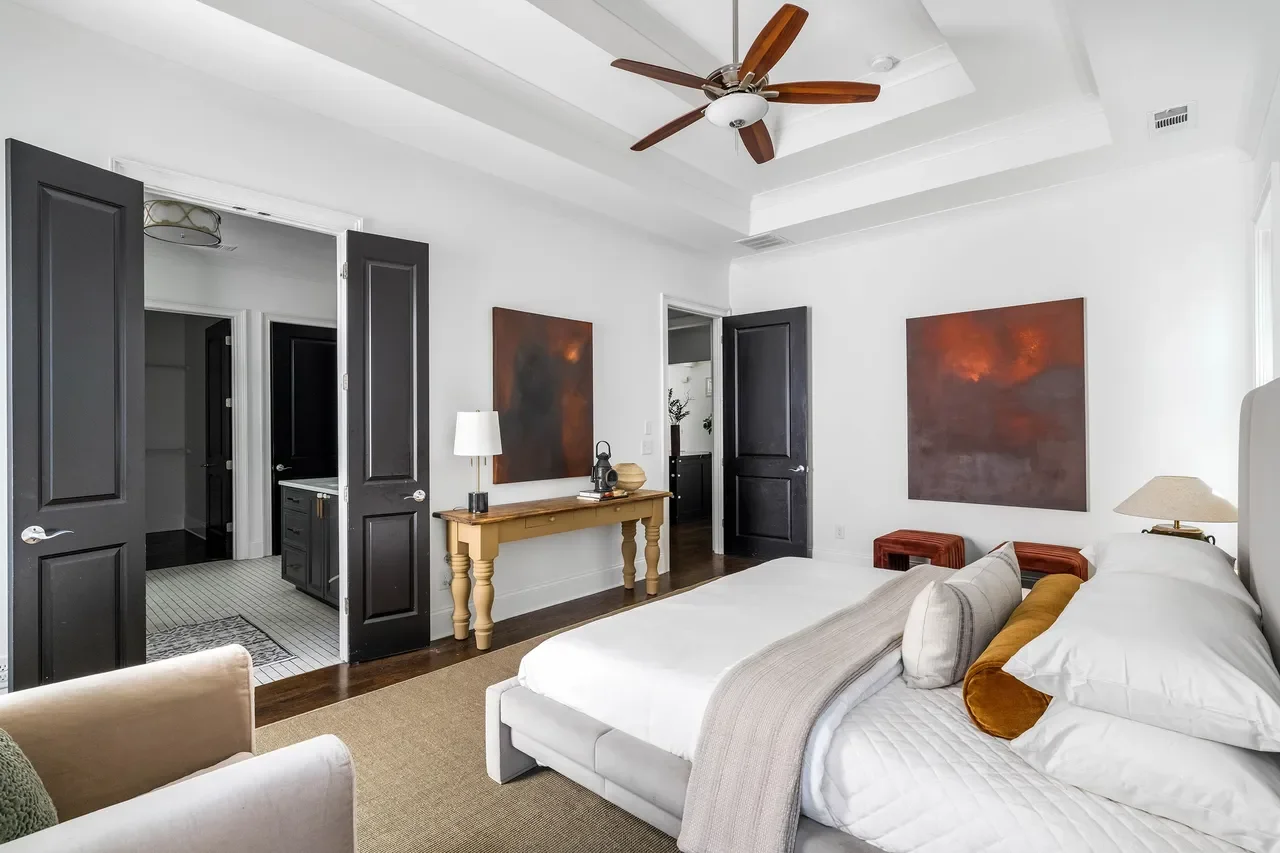 art in house barclay 8.webp