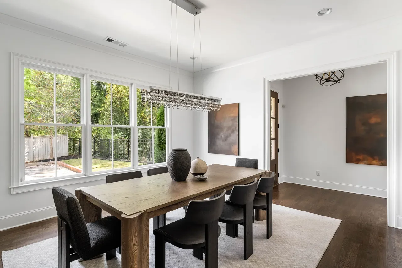 art in house barclay 5.webp