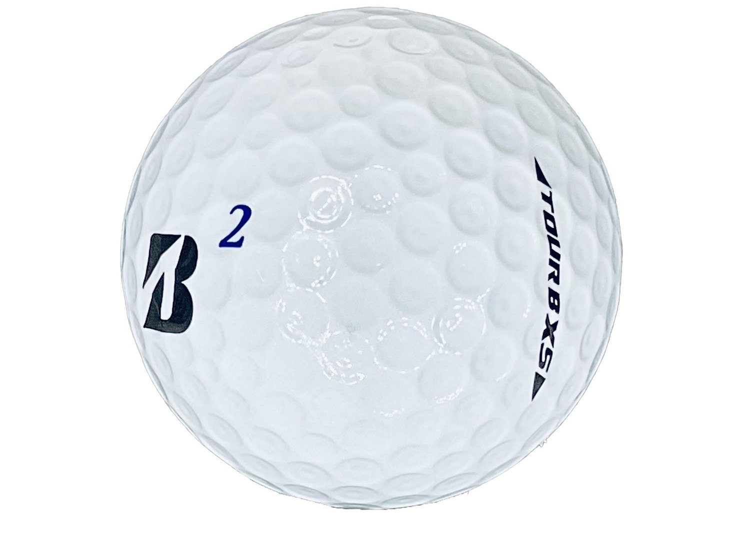 How do golf balls affect performance in tournaments?