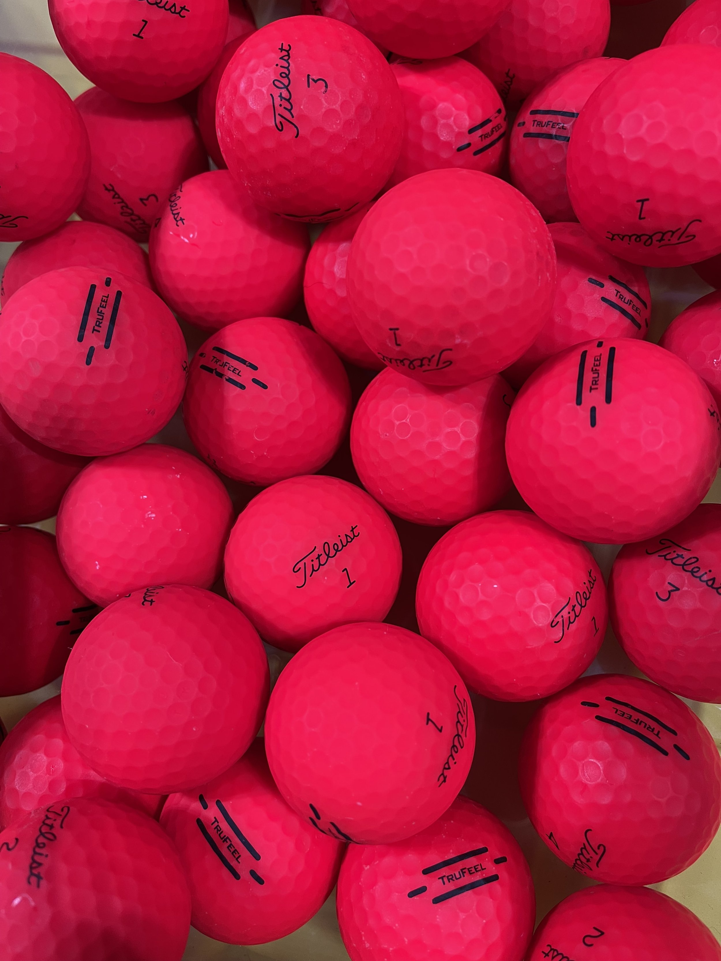 Titleist, Matte red Tru Feel