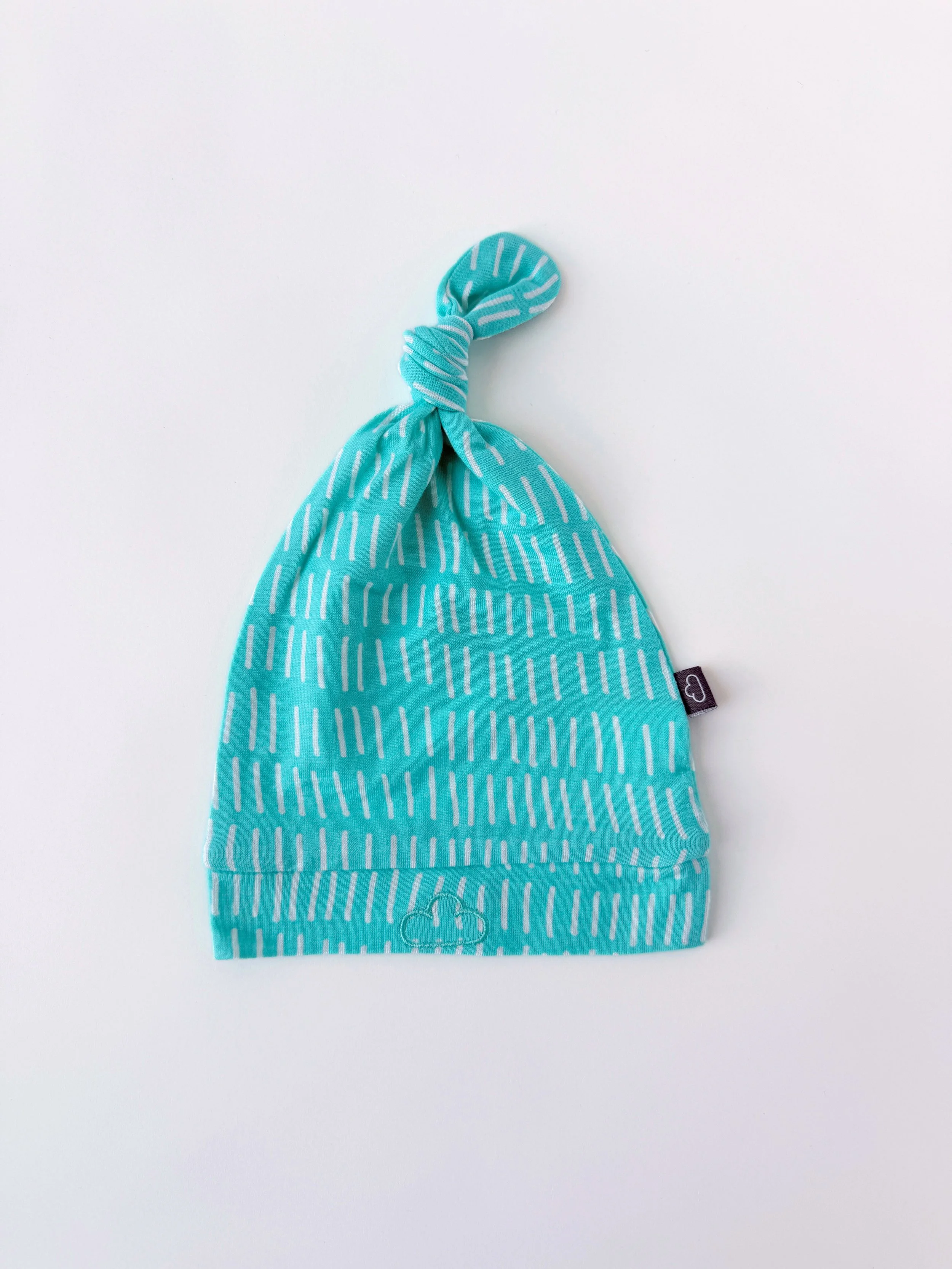 Knotted hat - Aqua blue