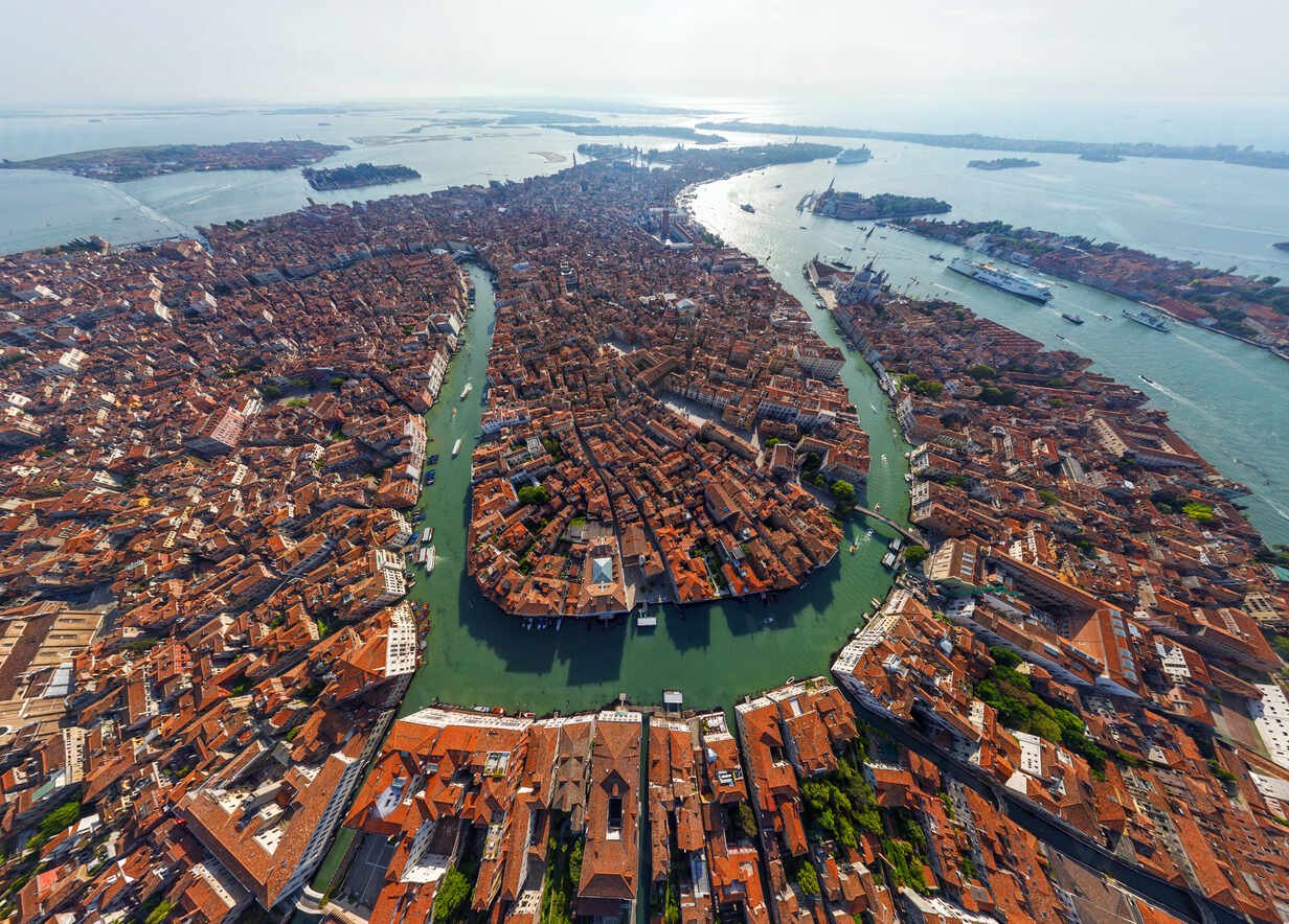 aerial-view-of-the-city-of-venice-italy-AAEF06443.jpg