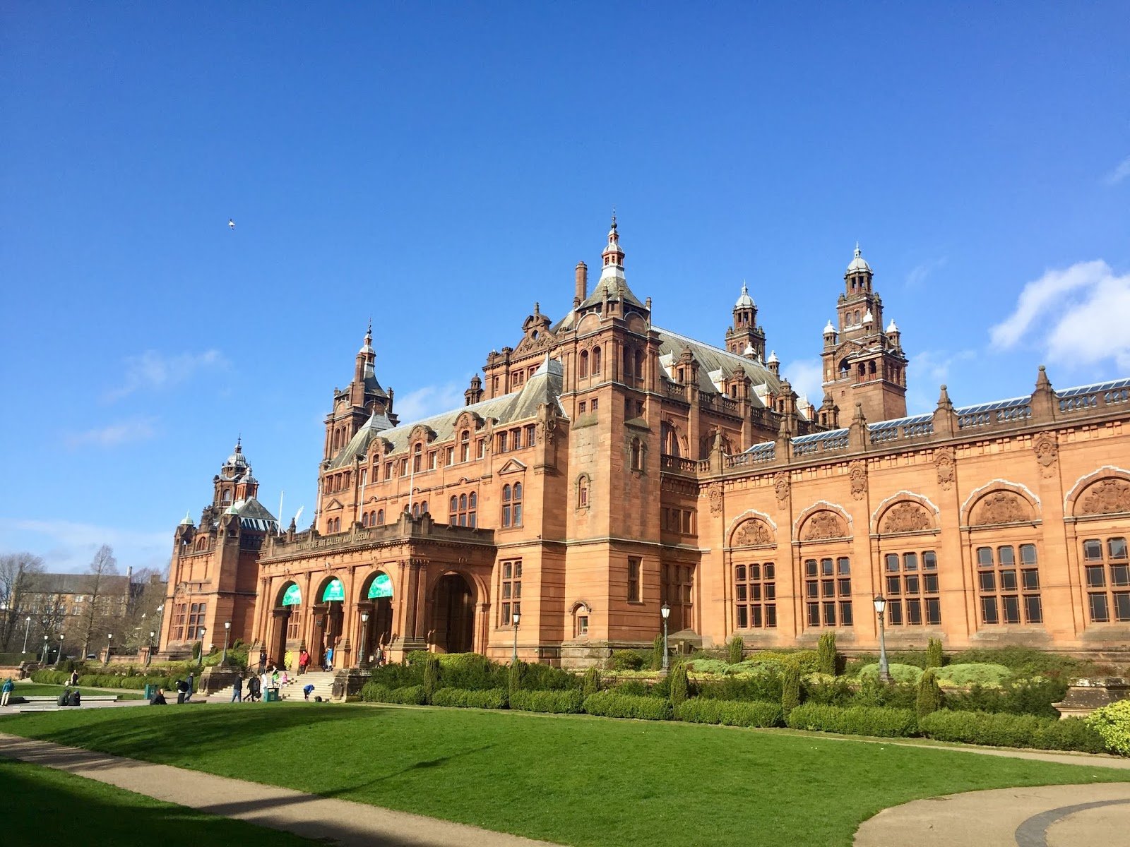 Kelvingrove art gallery and museum.jpg