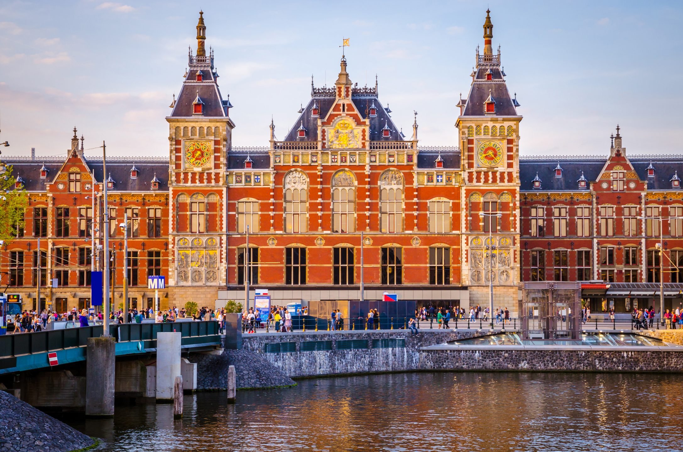centraal station.jpeg