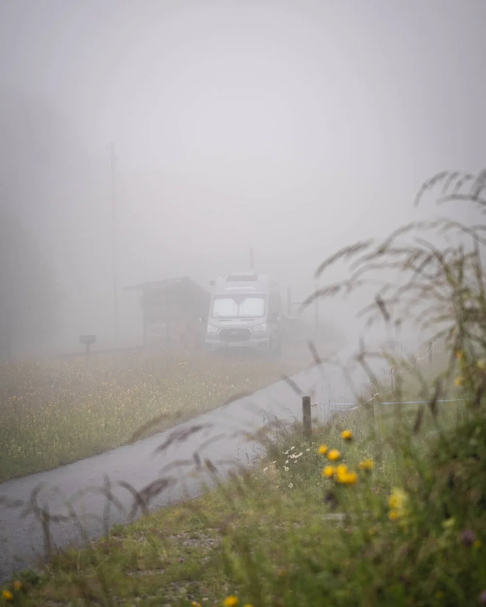 sarnen-schweiz-nebel-camper.jpg