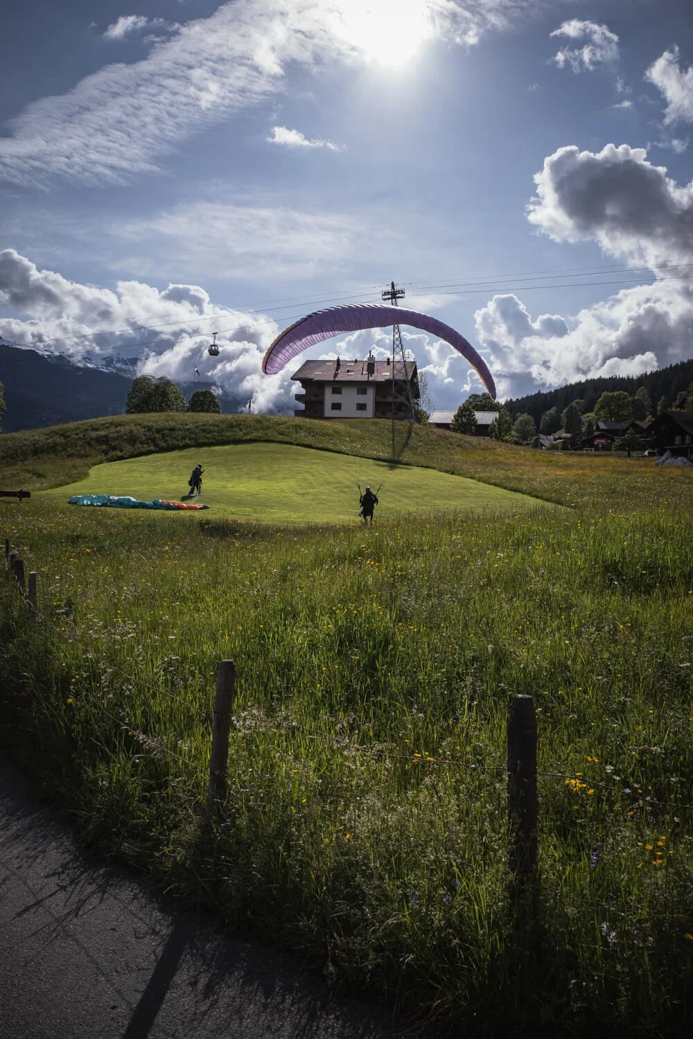 grindelwald-schweiz-paragliding.jpg