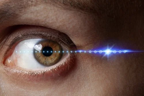 An eye moving during a brainspotting session