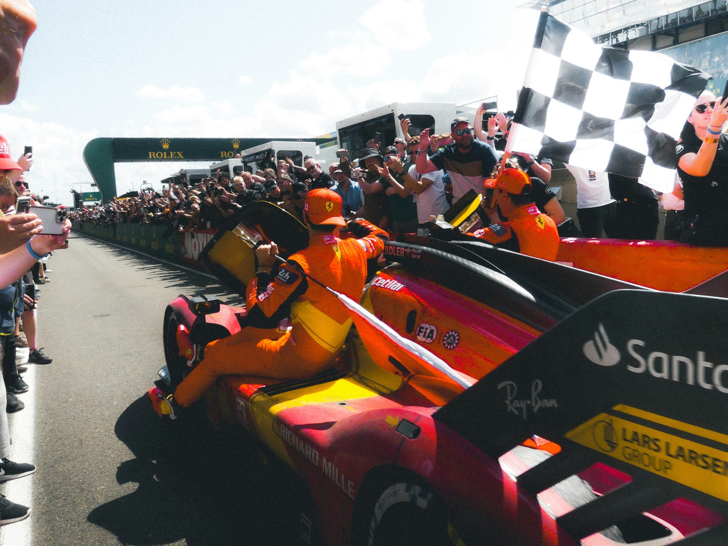 A picture of 24 hours of le mans drivers meeting fans after mental training with Ben Foodman