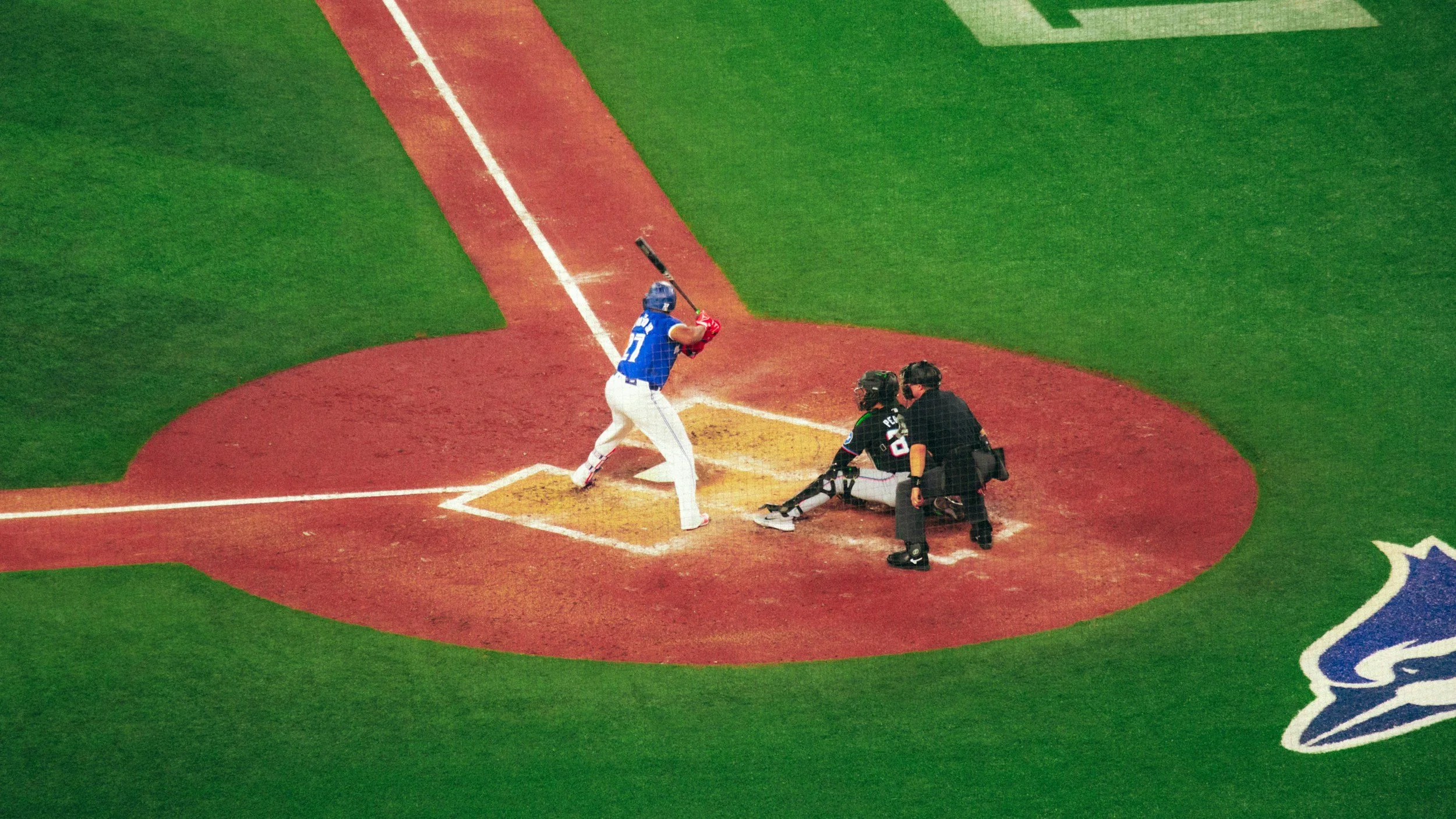 An image of a baseball player getting over the yips after brainspotting