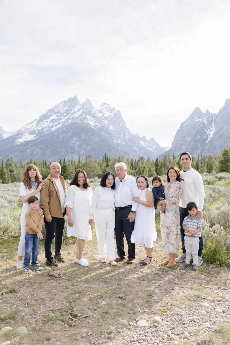 Tips for family photos with young kids in the mountains
