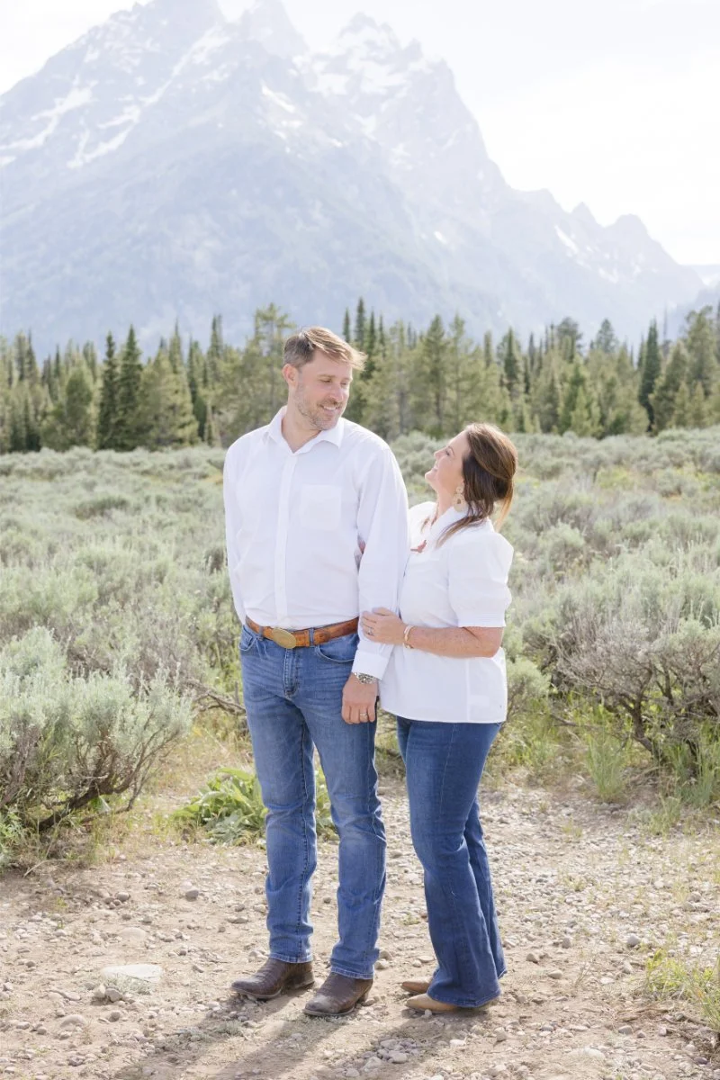  Jackson Hole photographer captures adult family photography session.  