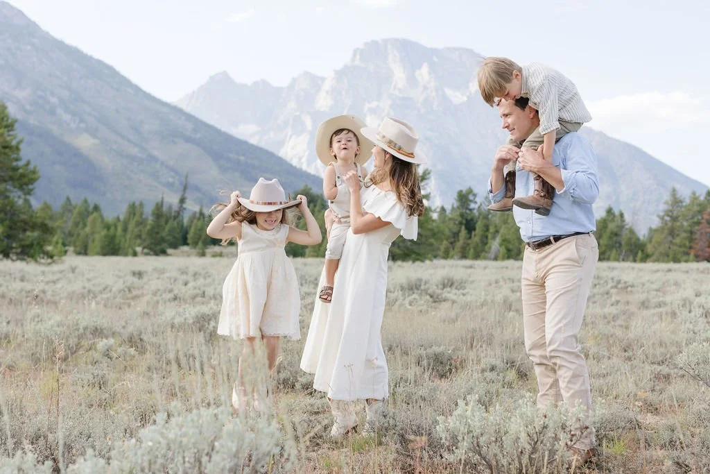 Photographer captures western family photos in Jackson Hole.