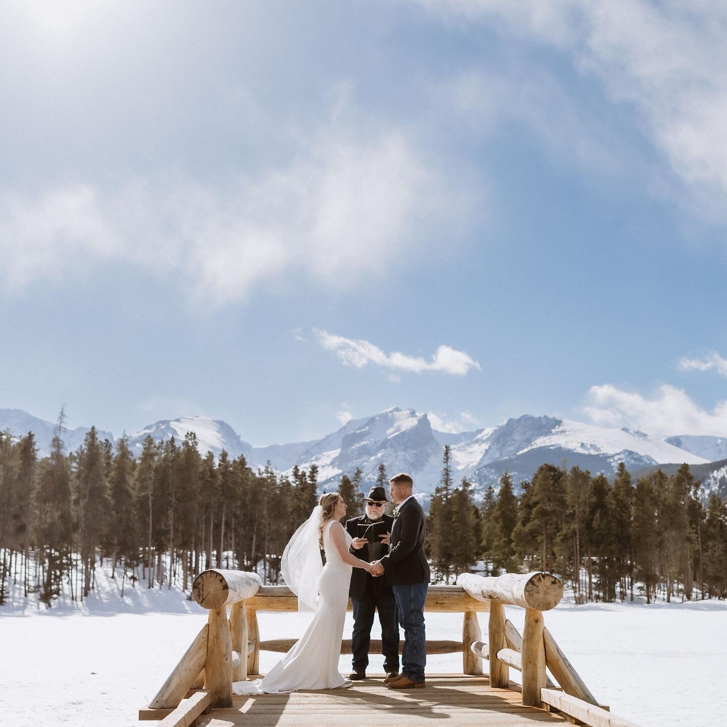 We are working our way out of snowy season! I&rsquo;m always so conflicted about the change as I&rsquo;m excited for warmer weather but miss how beautiful the snow is in photos! This lake is barley iced over now, and was a complete winter wonderland 